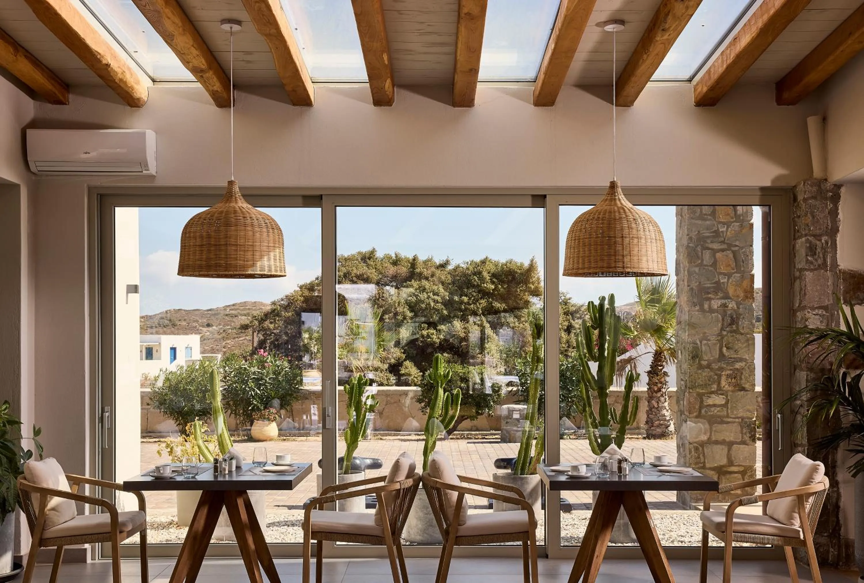 Dining area in Hotel Milos Sea Resort