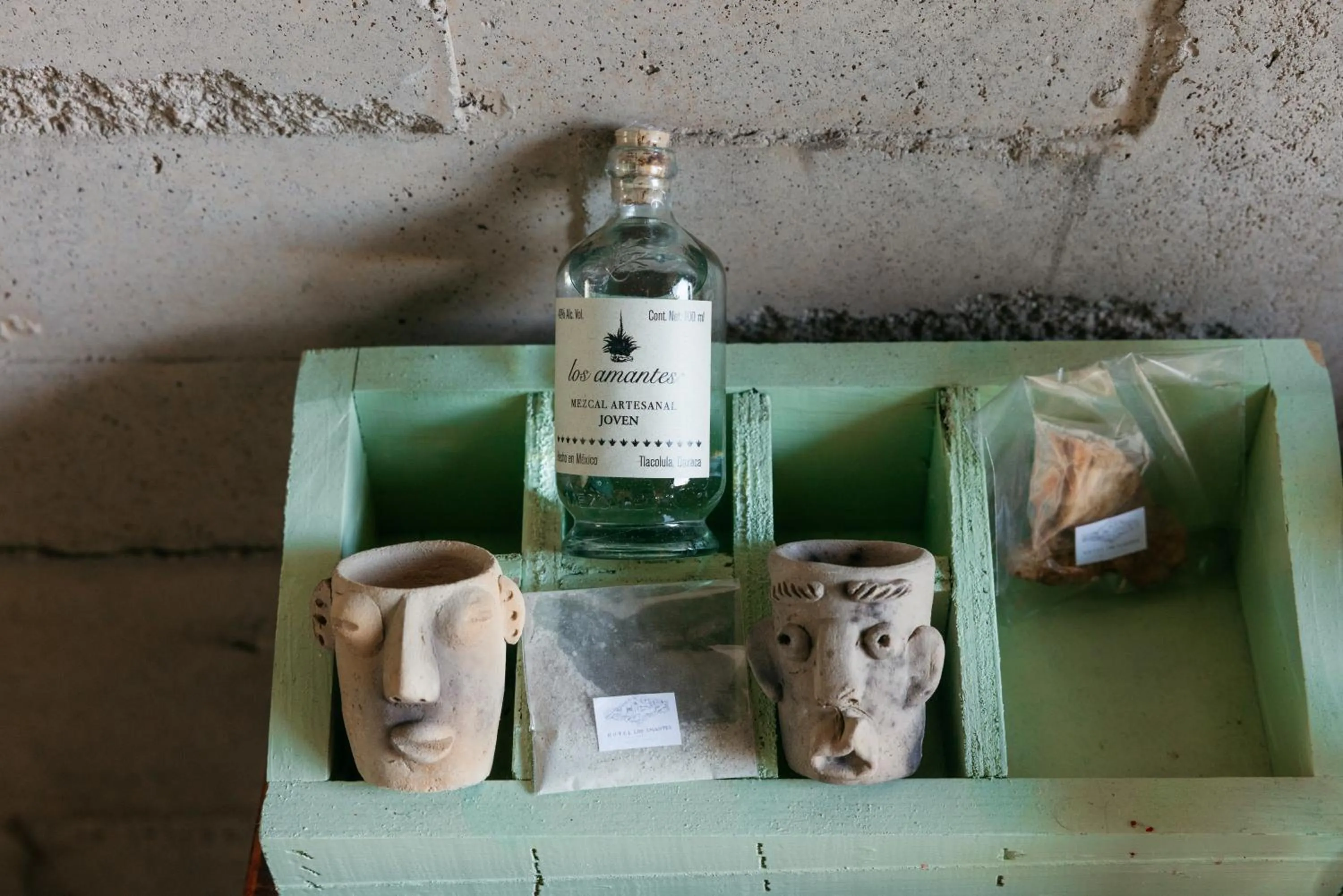 Decorative detail in Hotel Los Amantes Valle de Guadalupe