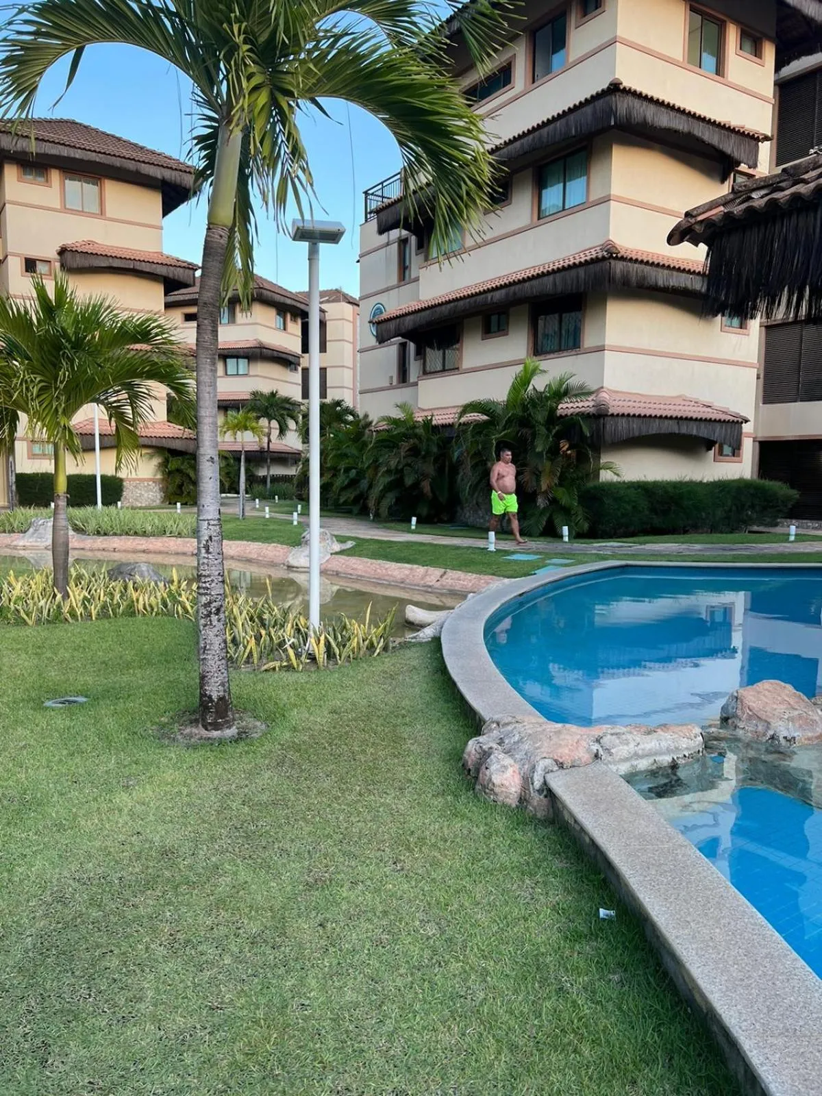 Garden in Manhattan Beach Riviera