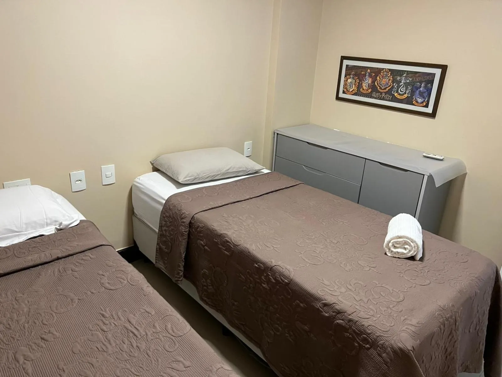 Bed in Manhattan Beach Riviera