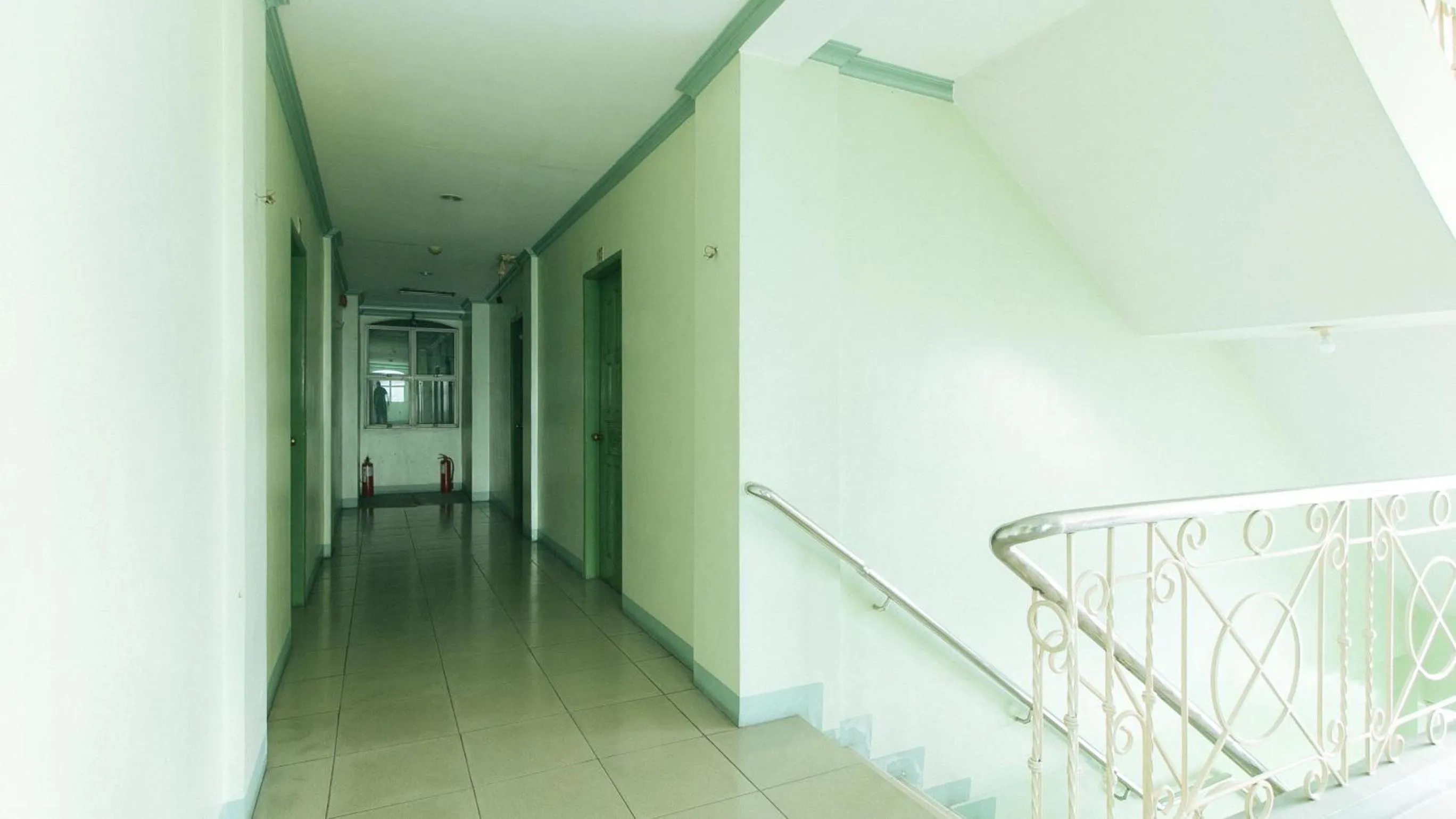 Area and facilities in RedDoorz @ Orsu Hotel Angeles Pampanga