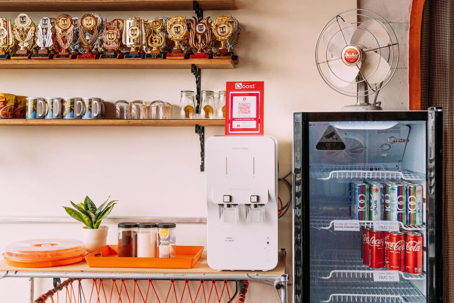 Coffee/tea facilities in Walk-Up To SIAR - Children Not Allowed