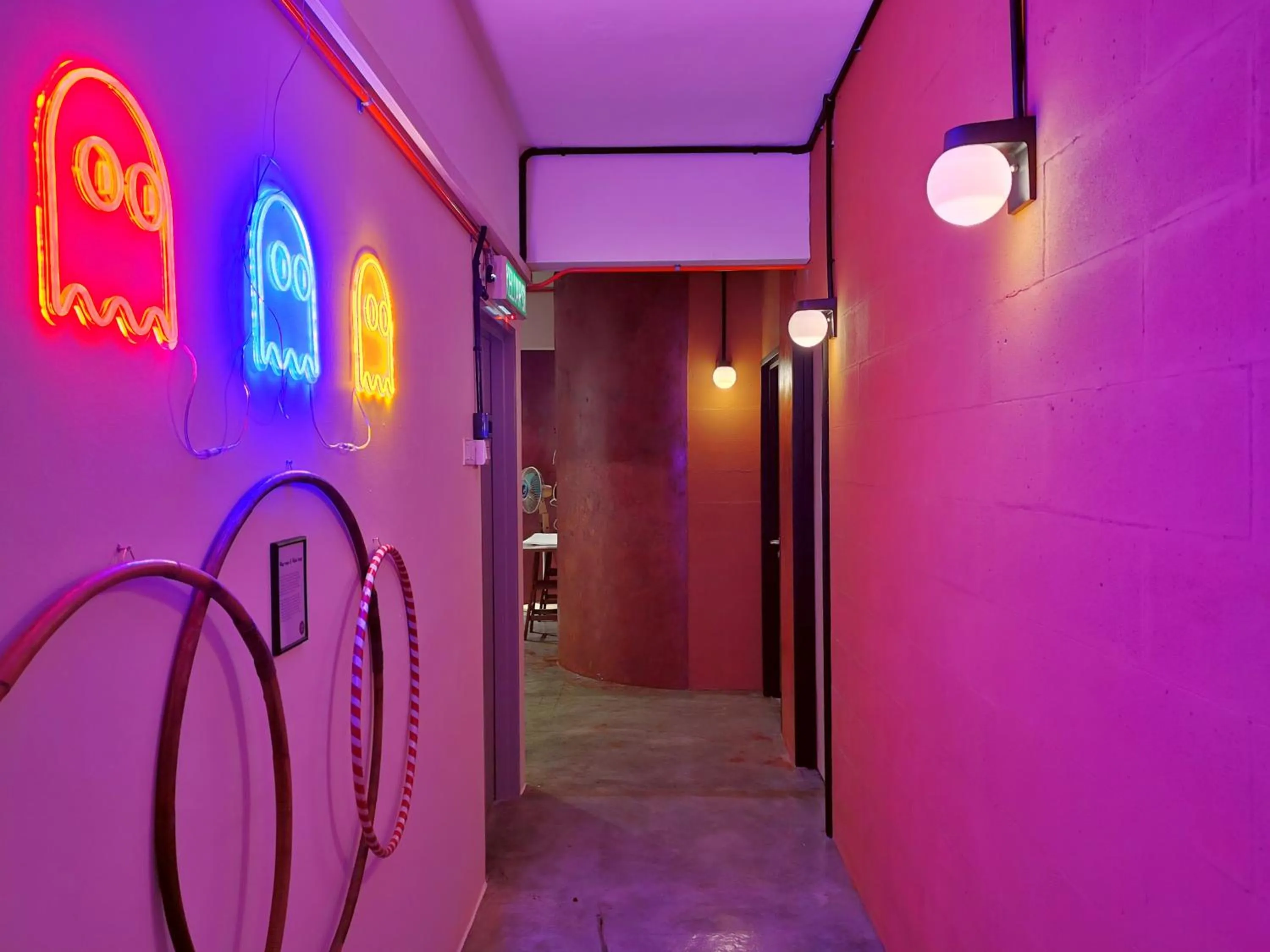 Property building in Walk-Up To SIAR - Children Not Allowed