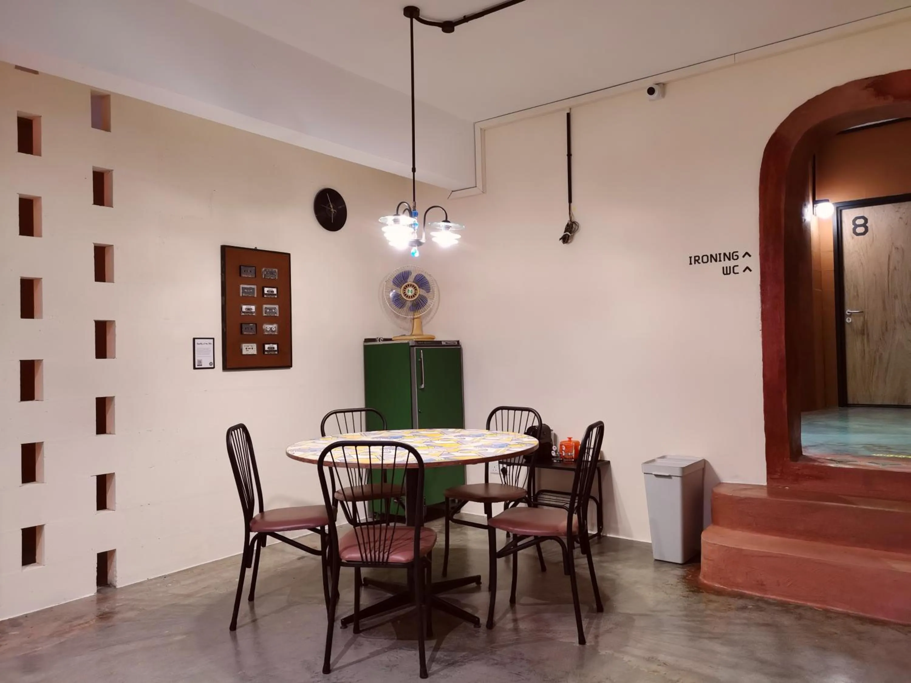 Seating area in Walk-Up To SIAR - Children Not Allowed