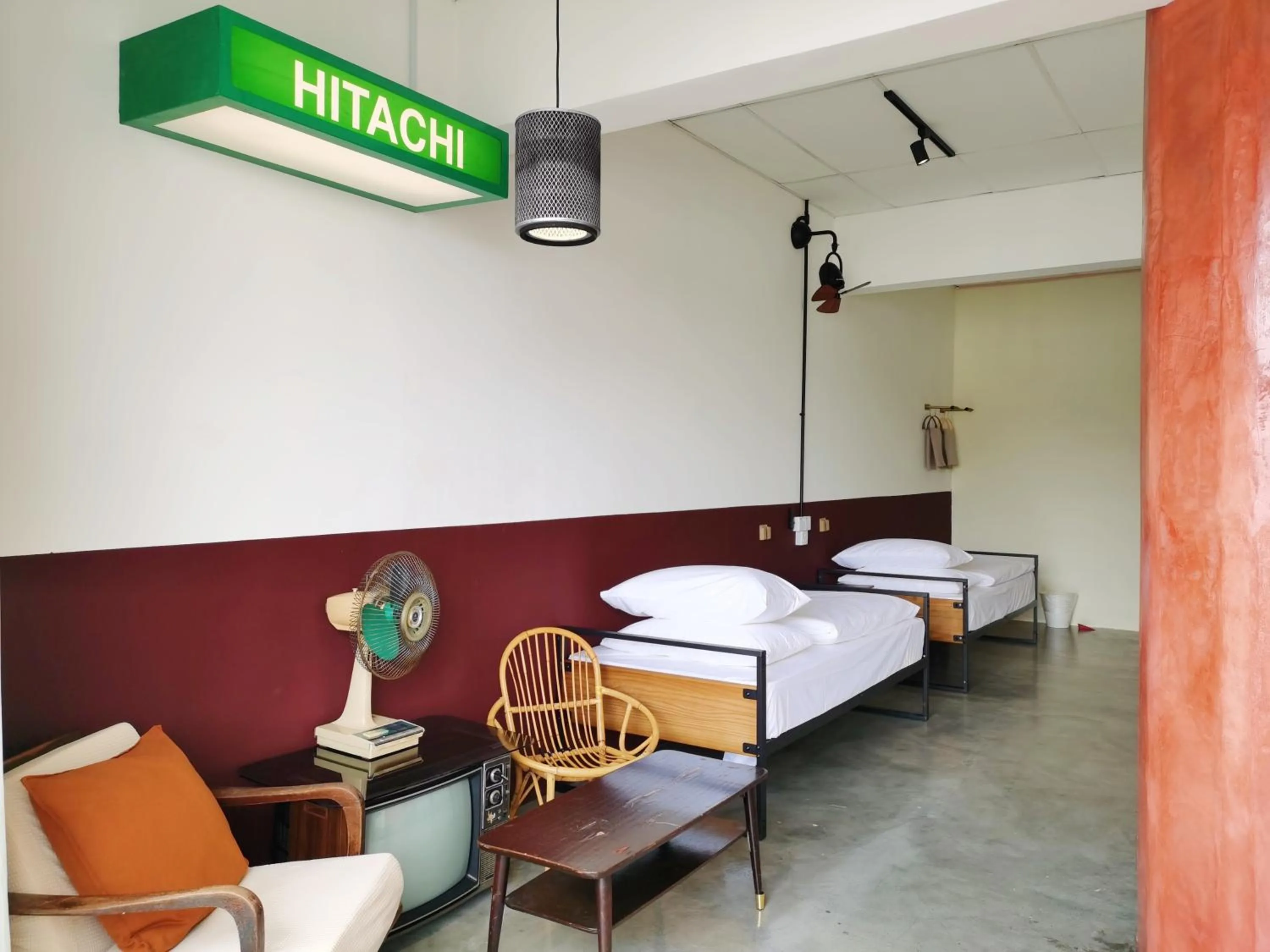 Standard Twin Room with Shared Bathroom in Walk-Up To SIAR - Children Not Allowed