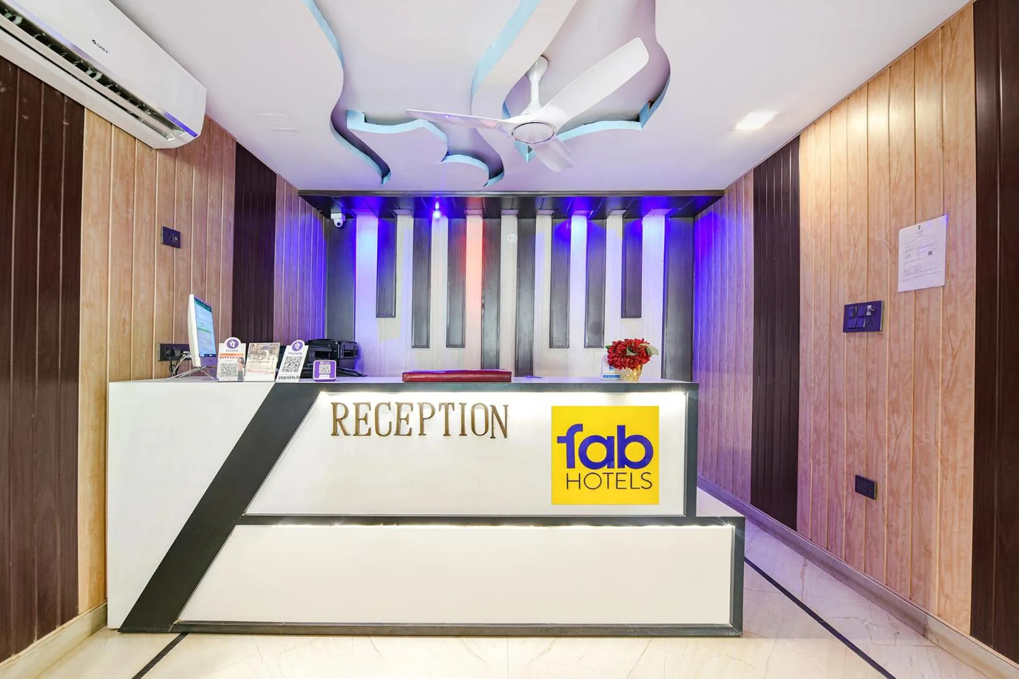 Lobby or reception in FabHotel Capital Inn