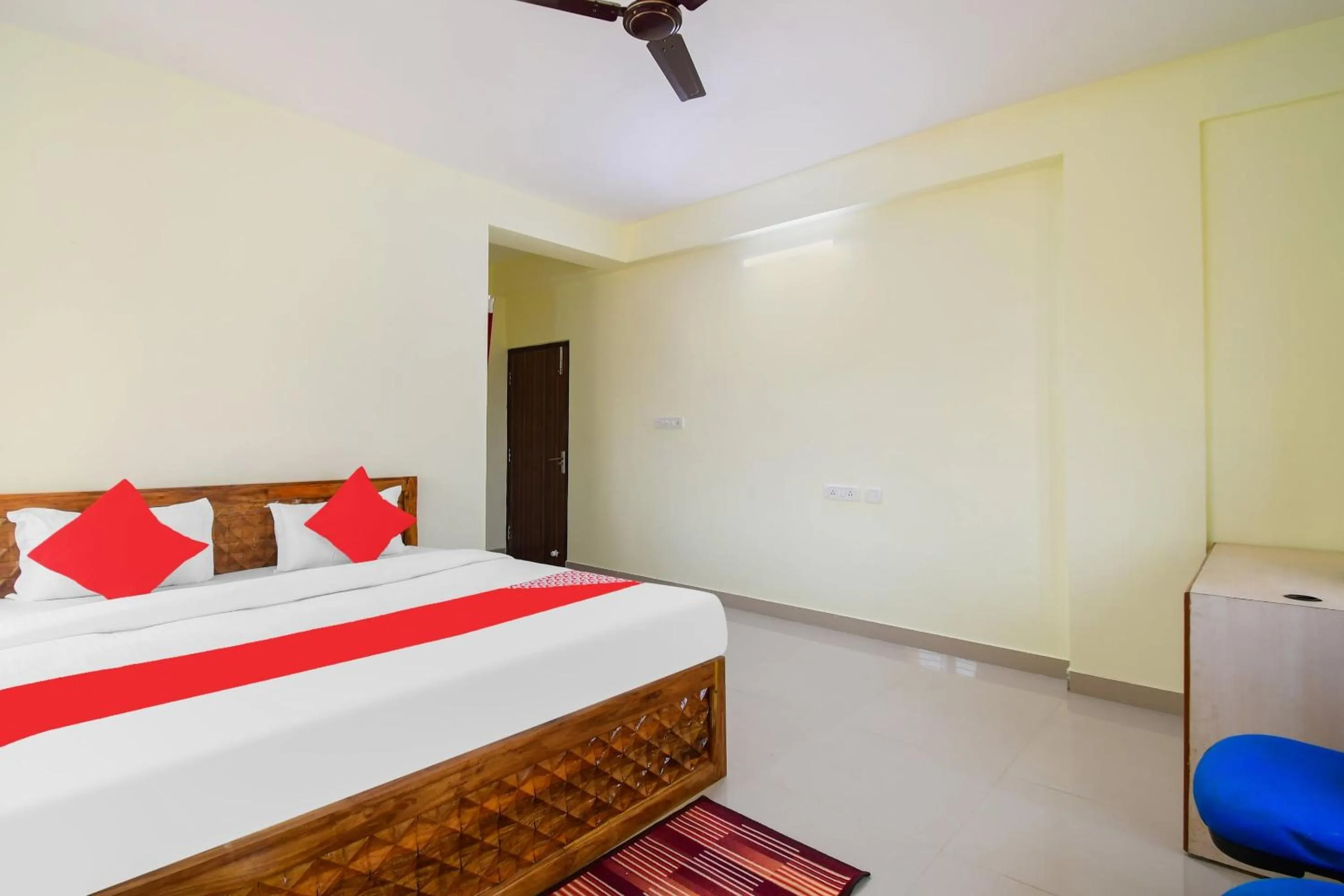 Bedroom, Bed in Hotel O U Tech Hotel And Restaurant