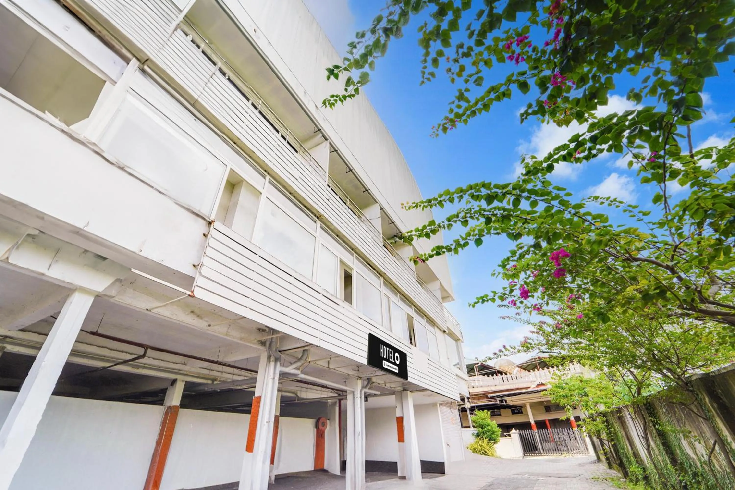 Facade/entrance in Super Hotel O Vazhakkala