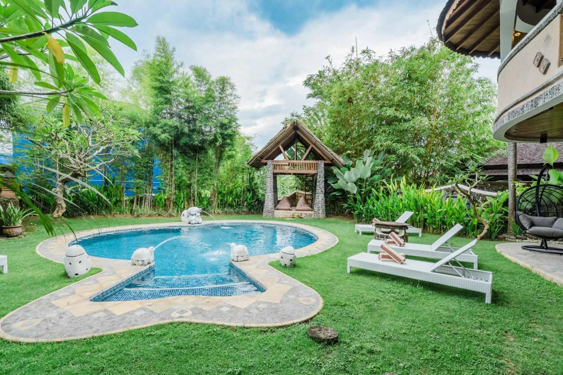 Swimming pool in Villa Canggu Hearts