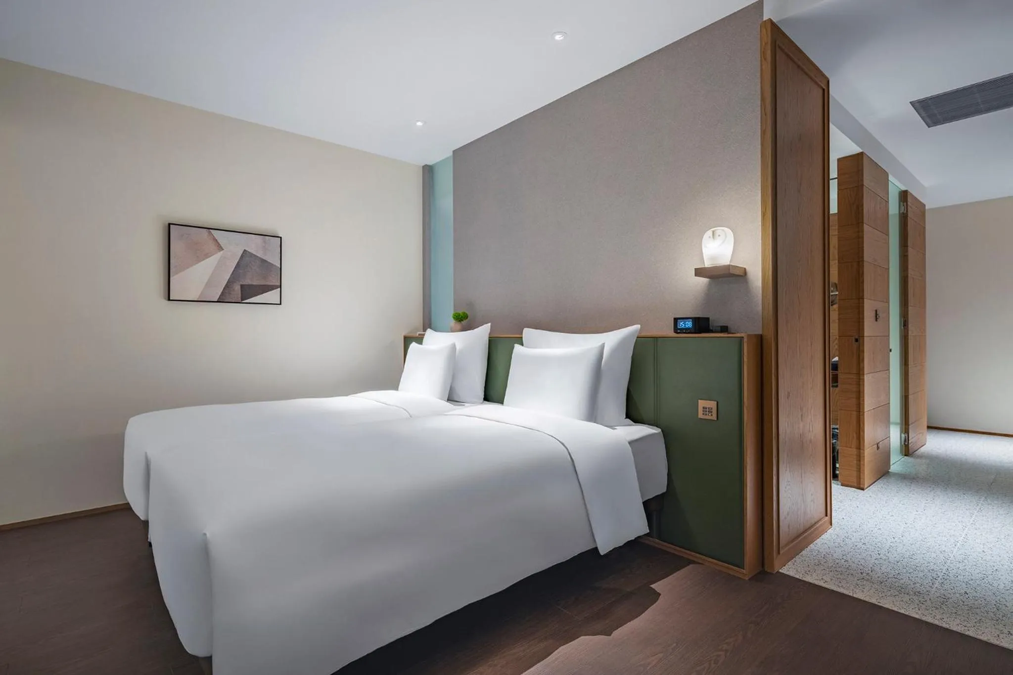 Photo of the whole room, Bed in Humble Boutique Hotel