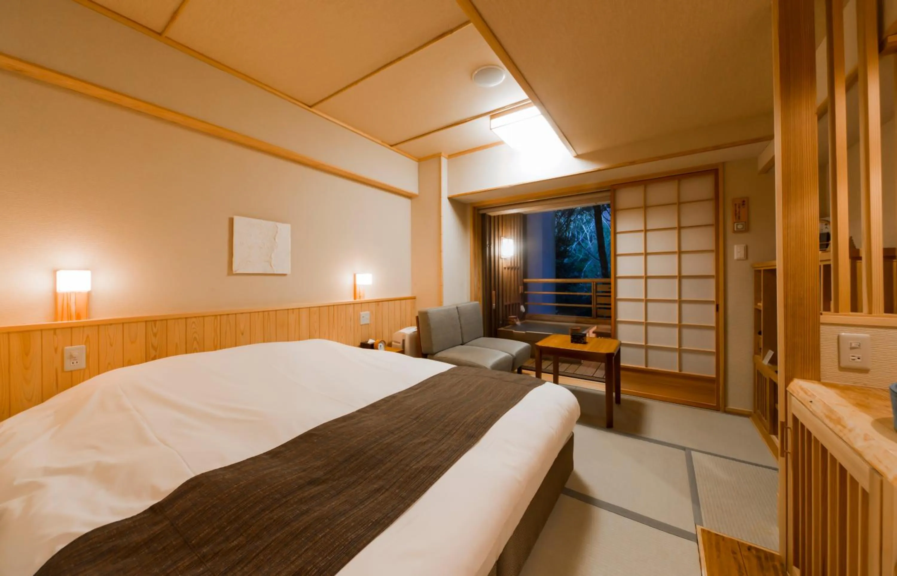 Photo of the whole room in Ikyu