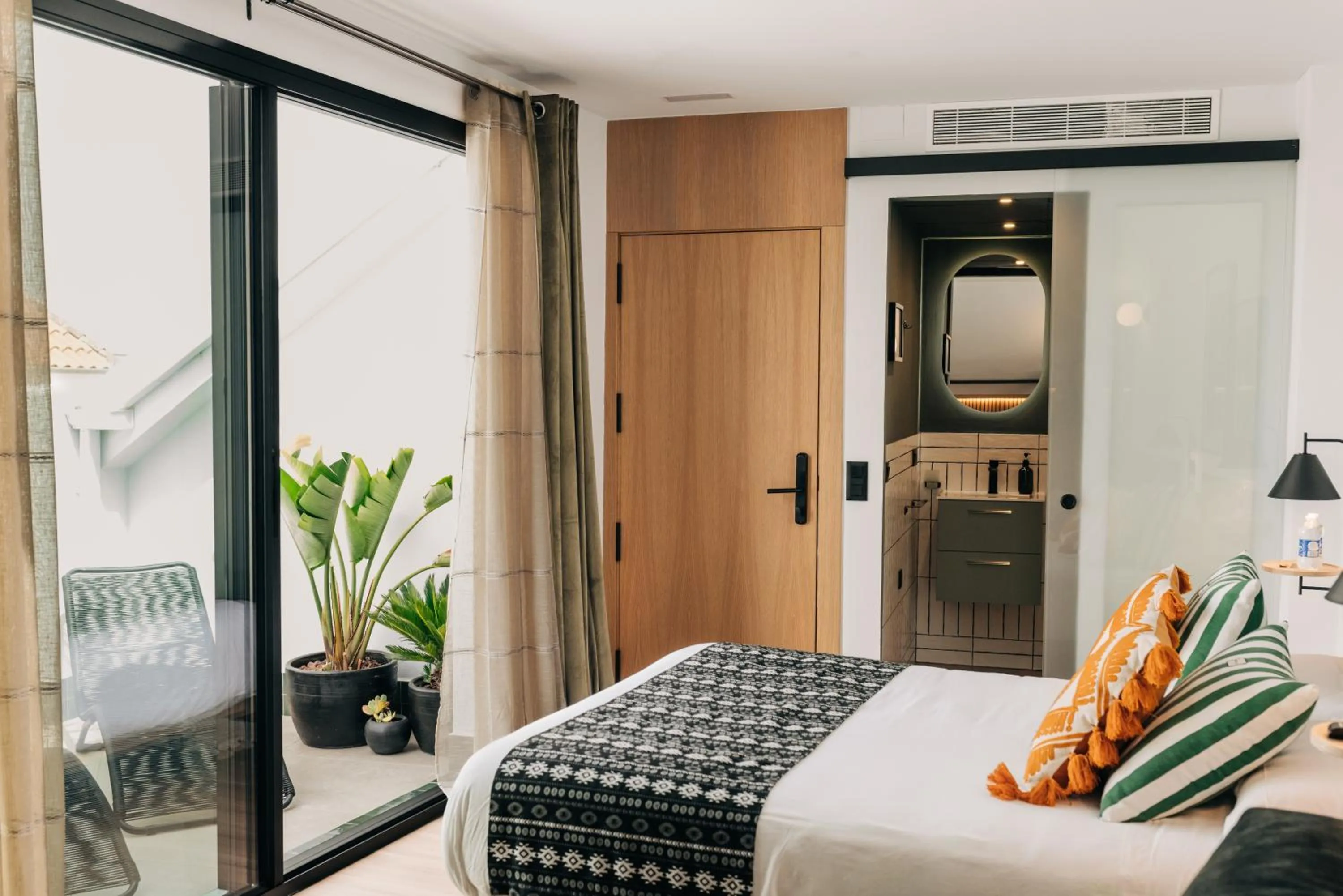 Bed in Doña Lola Alojamientos Boutique