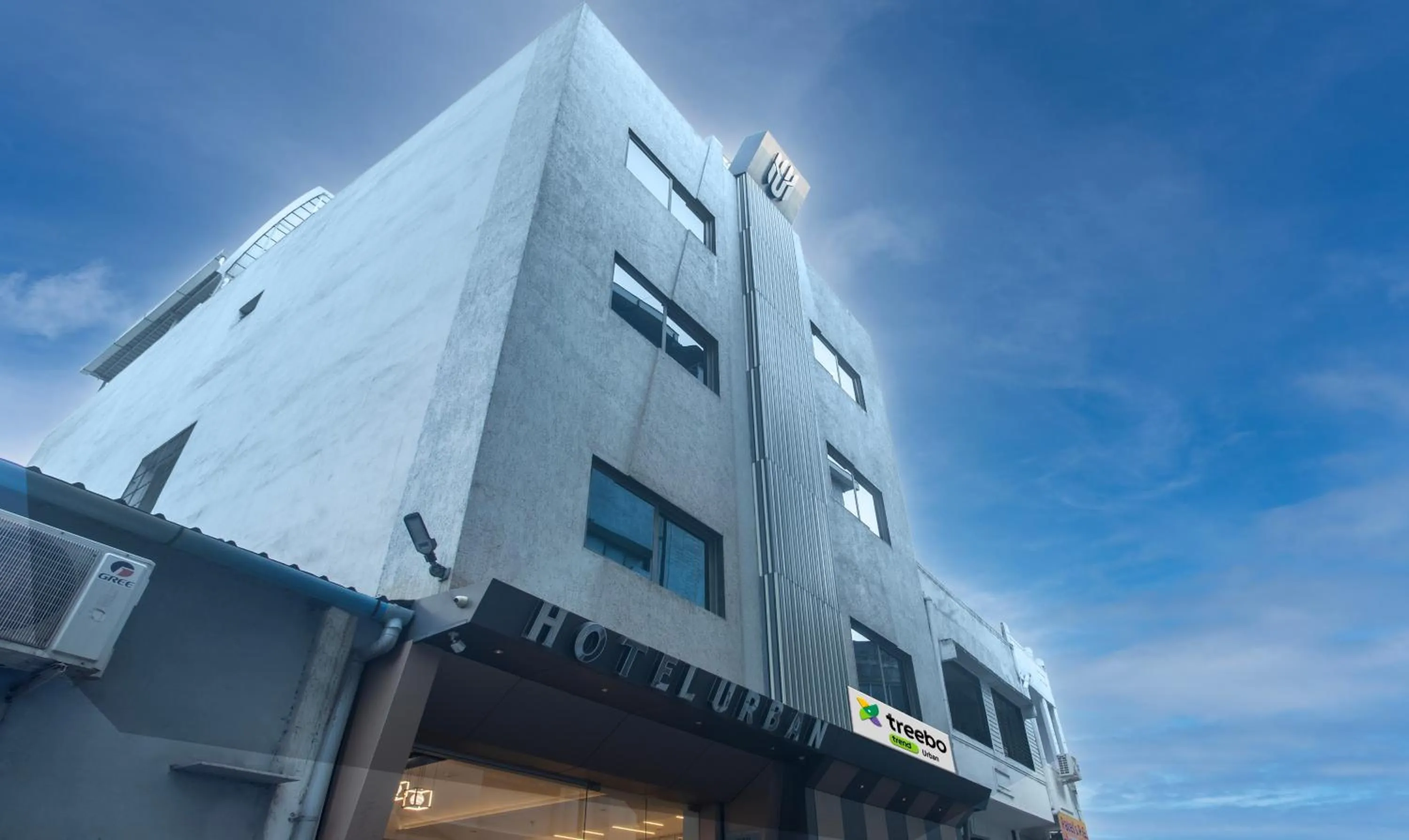 Facade/entrance in Hotel Urban