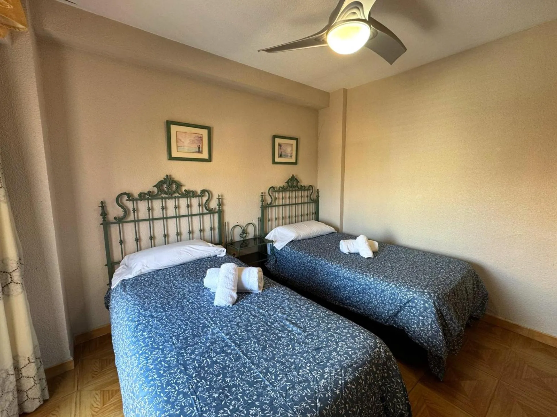 Bedroom, Bed in Las Damas