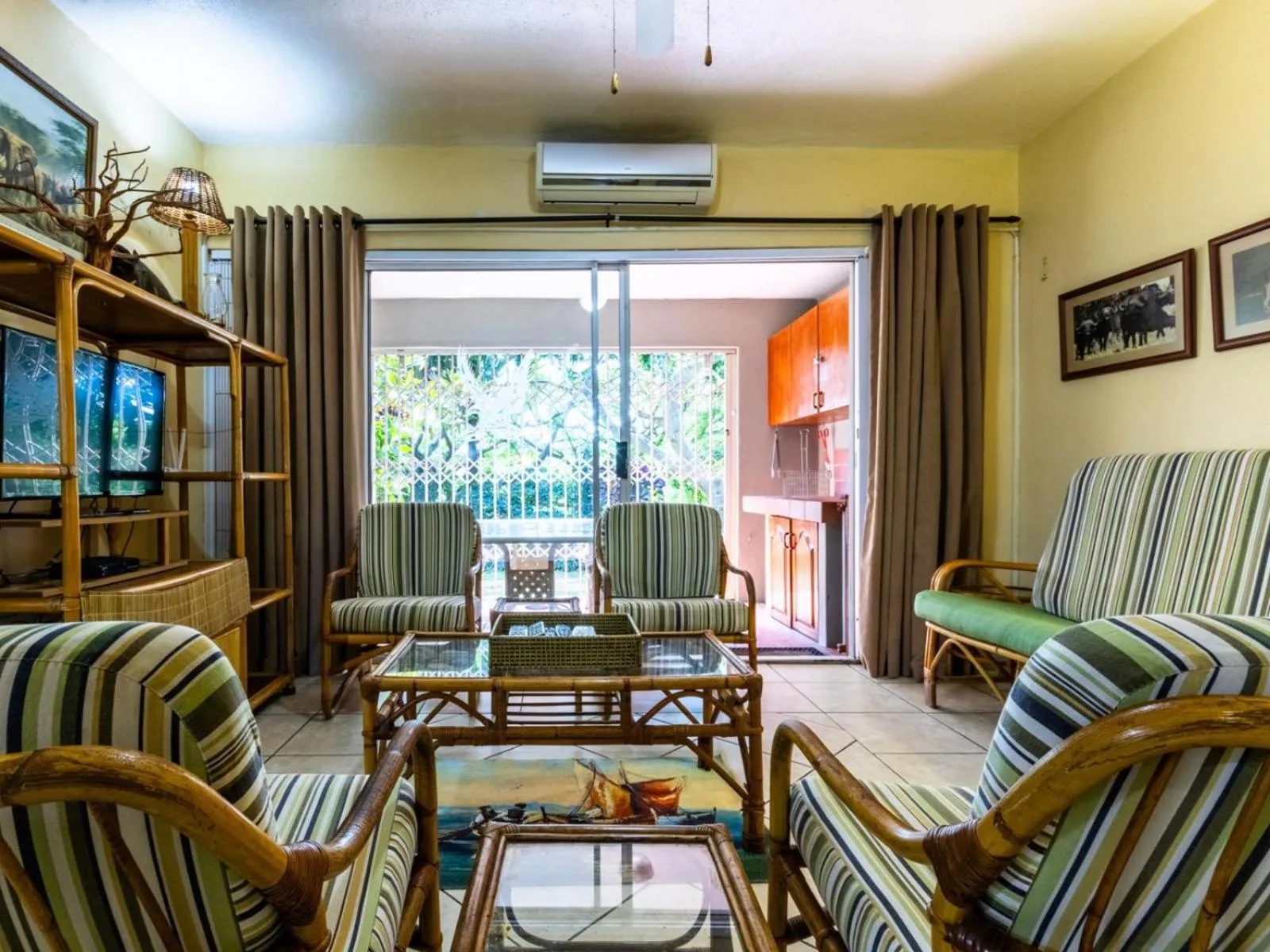 Living room in The Bridge 38