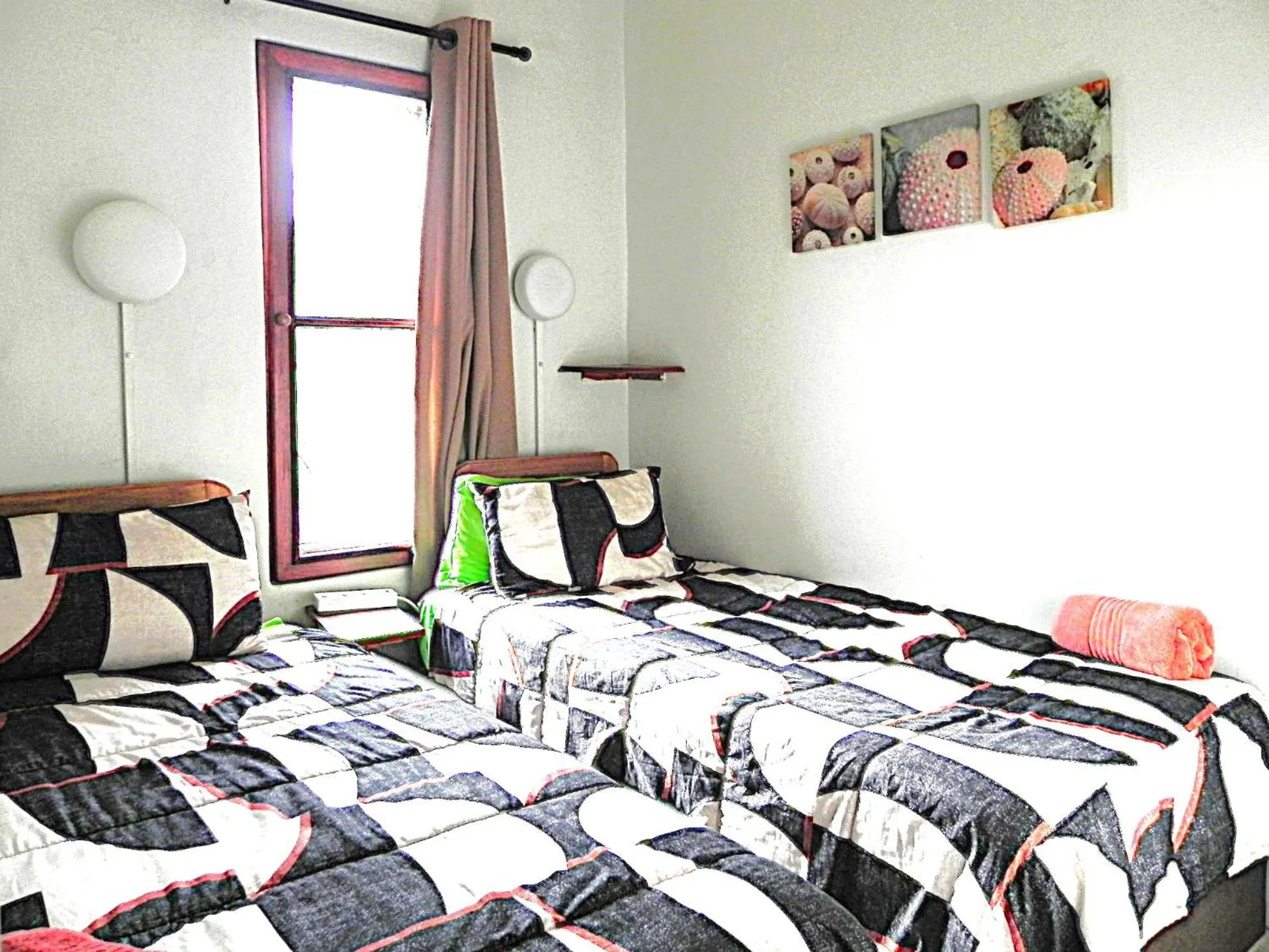 Bedroom, Bed in The Bridge 38