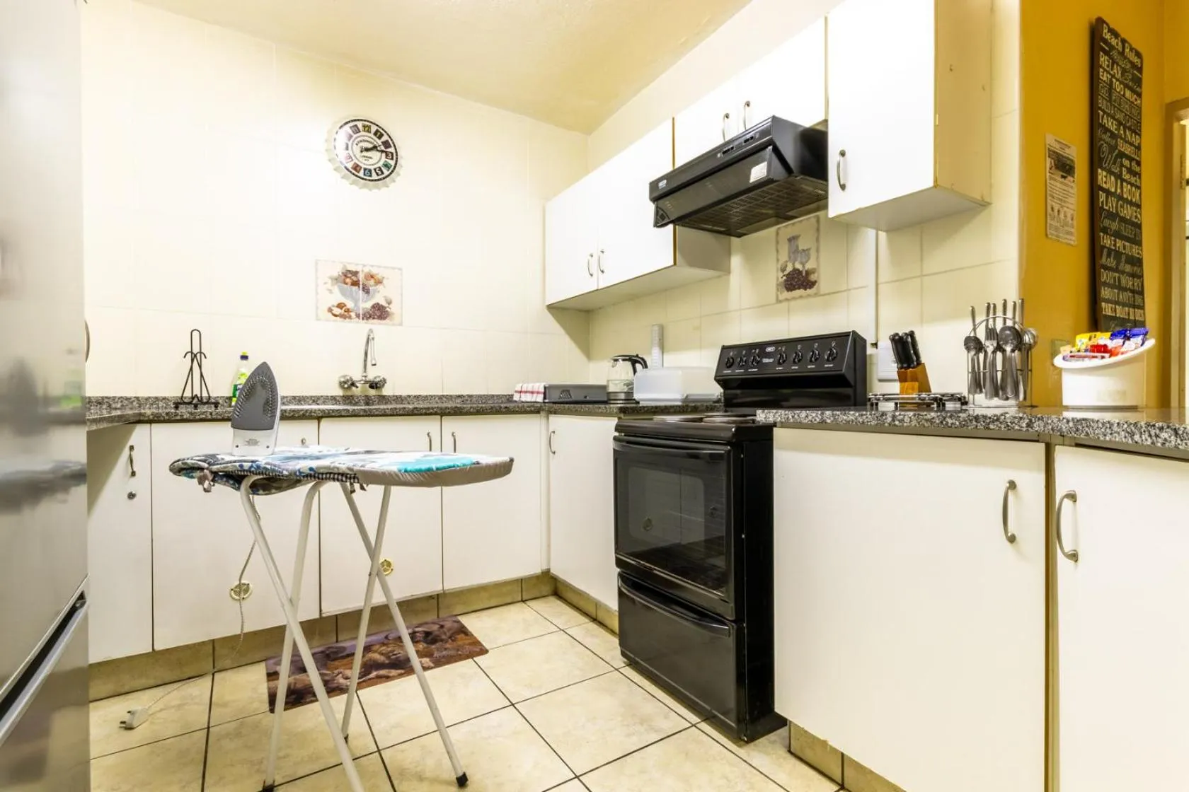 Kitchen or kitchenette in The Bridge 38