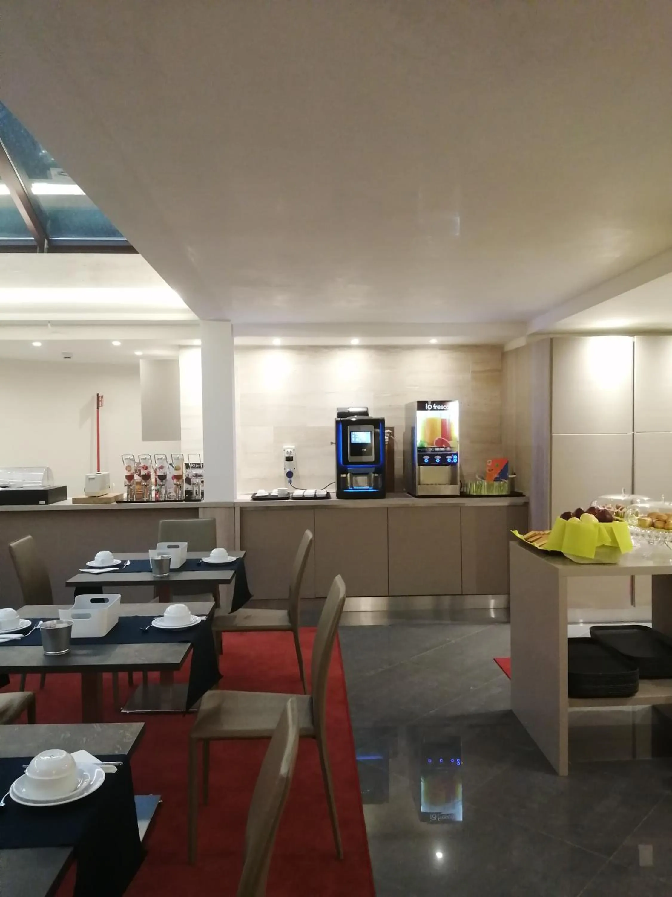 Food and drinks in Gemelli Hotel