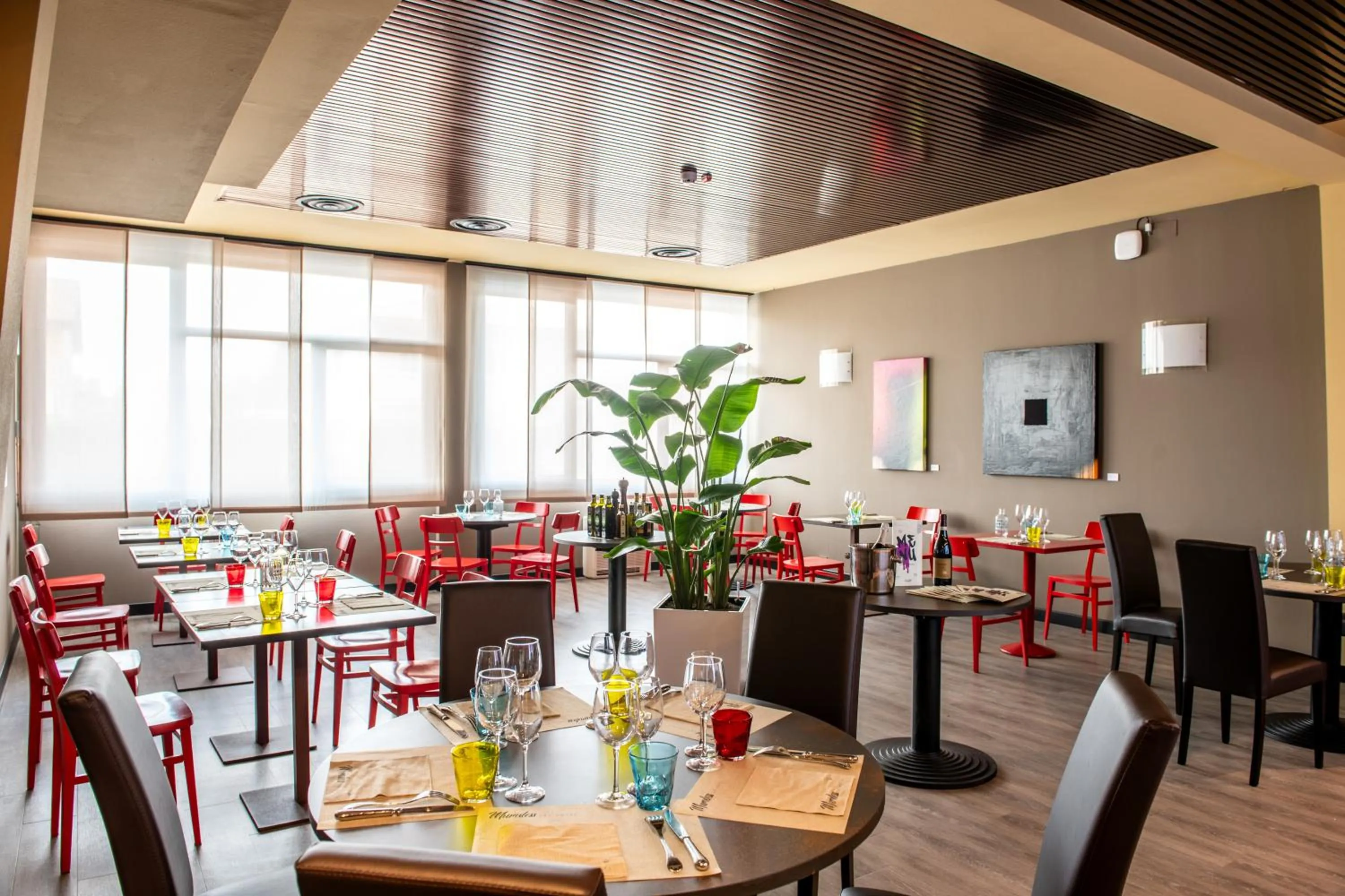 Restaurant/places to eat in Muraless Art Hotel - WorldHotels Crafted