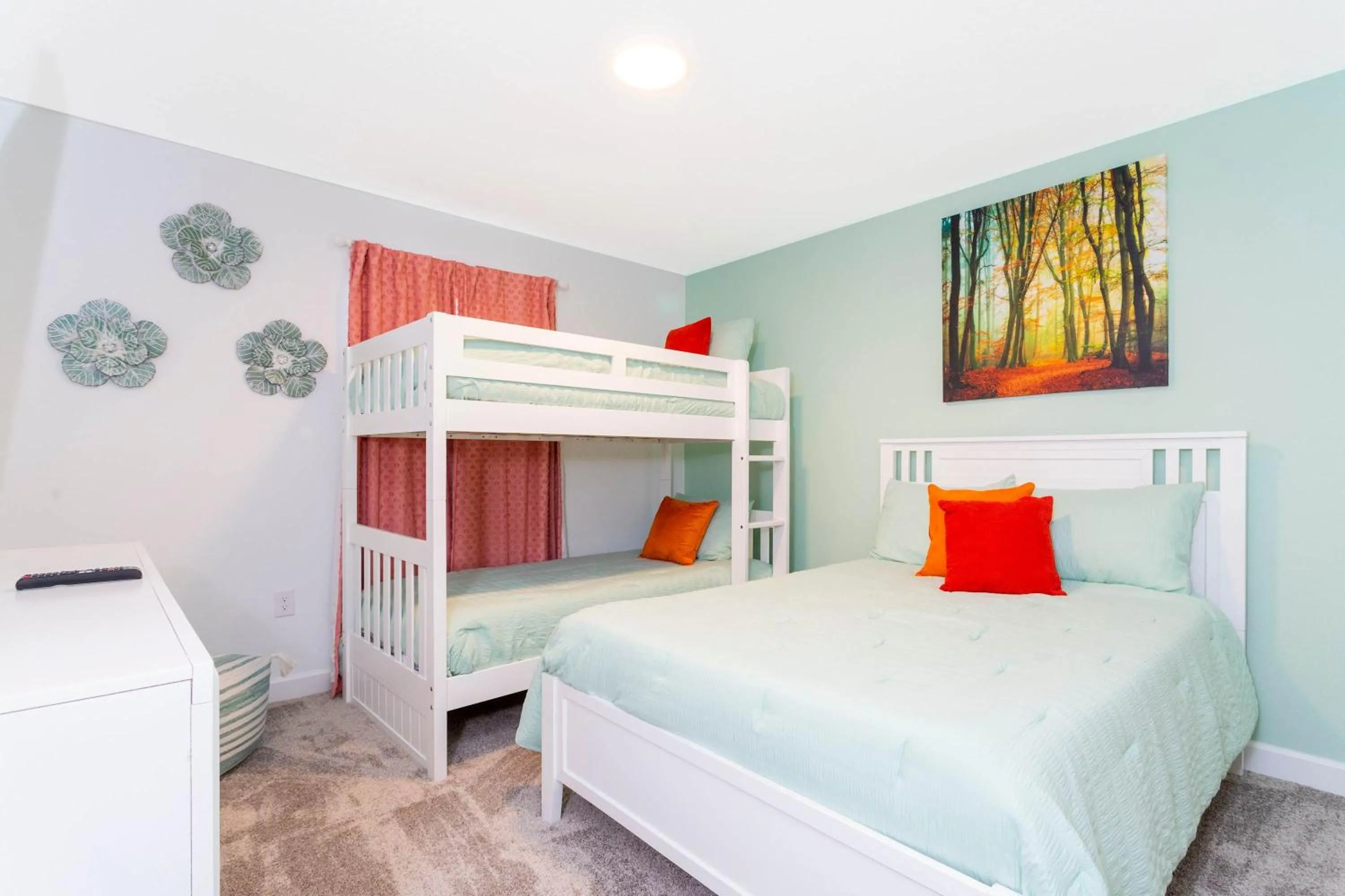 Bed in Splendid 4 Bd w/ Pool Close to Disney @ Champions Gate 1006