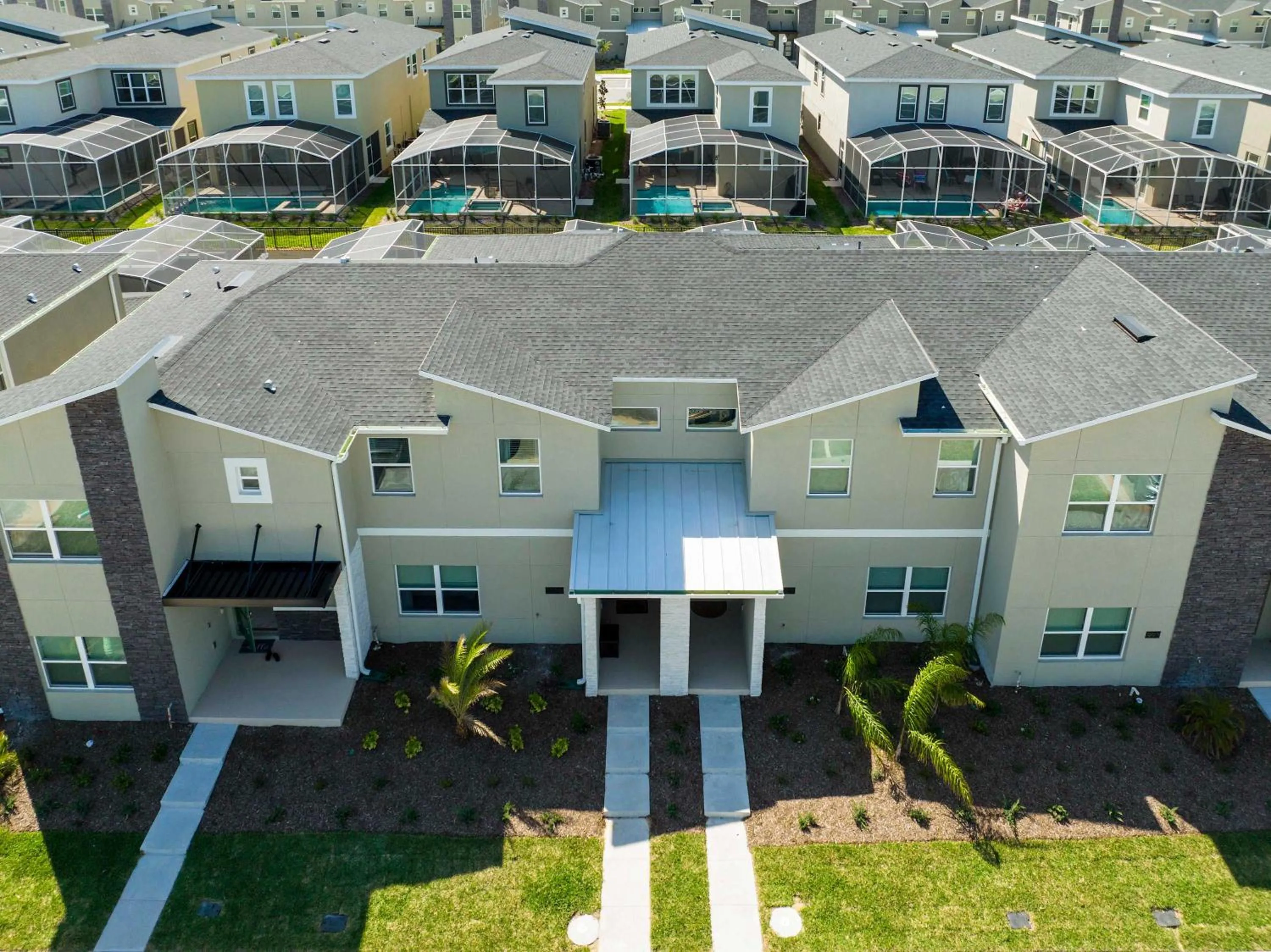 Splendid 4 Bd w/ Pool Close to Disney @ Champions Gate 1006