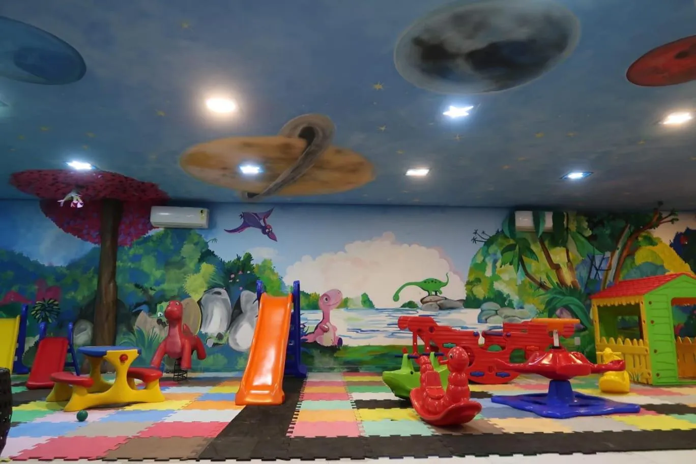 Property building in Hotel Recanto dos Dinossauros