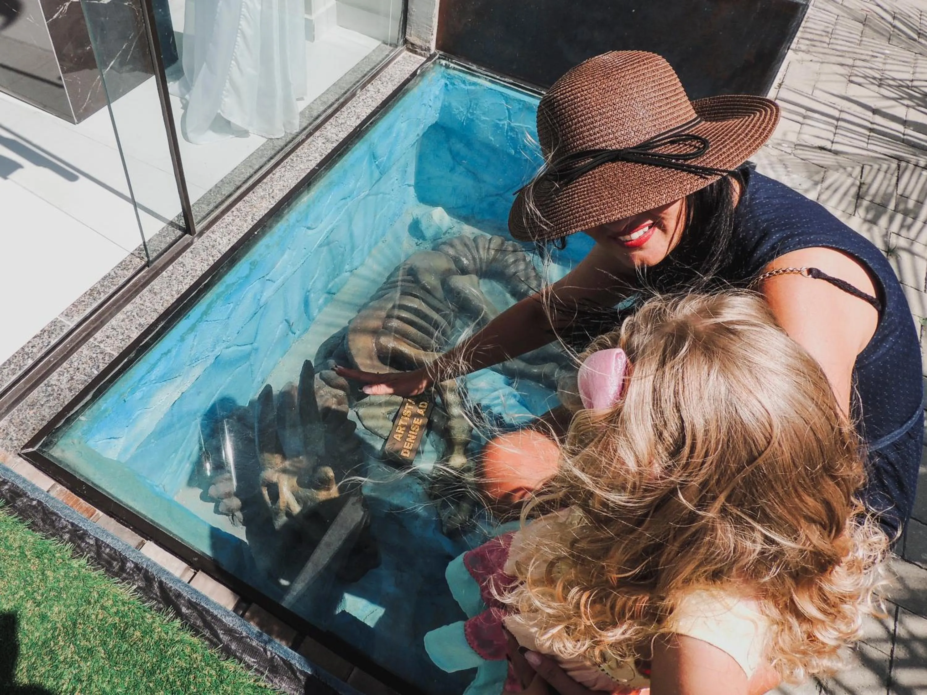Decorative detail in Hotel Recanto dos Dinossauros