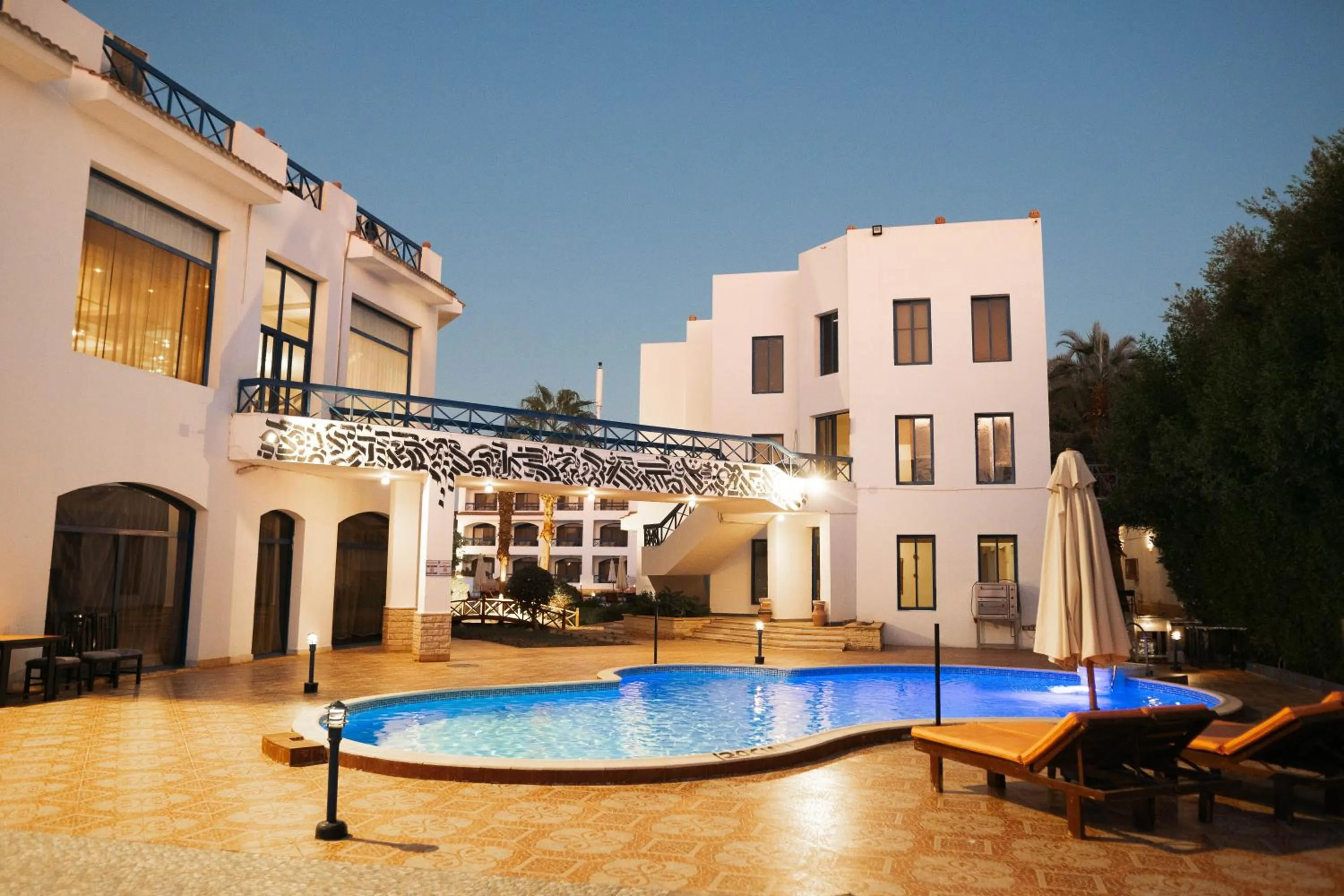 Swimming pool in El Khan Sharm Hotel