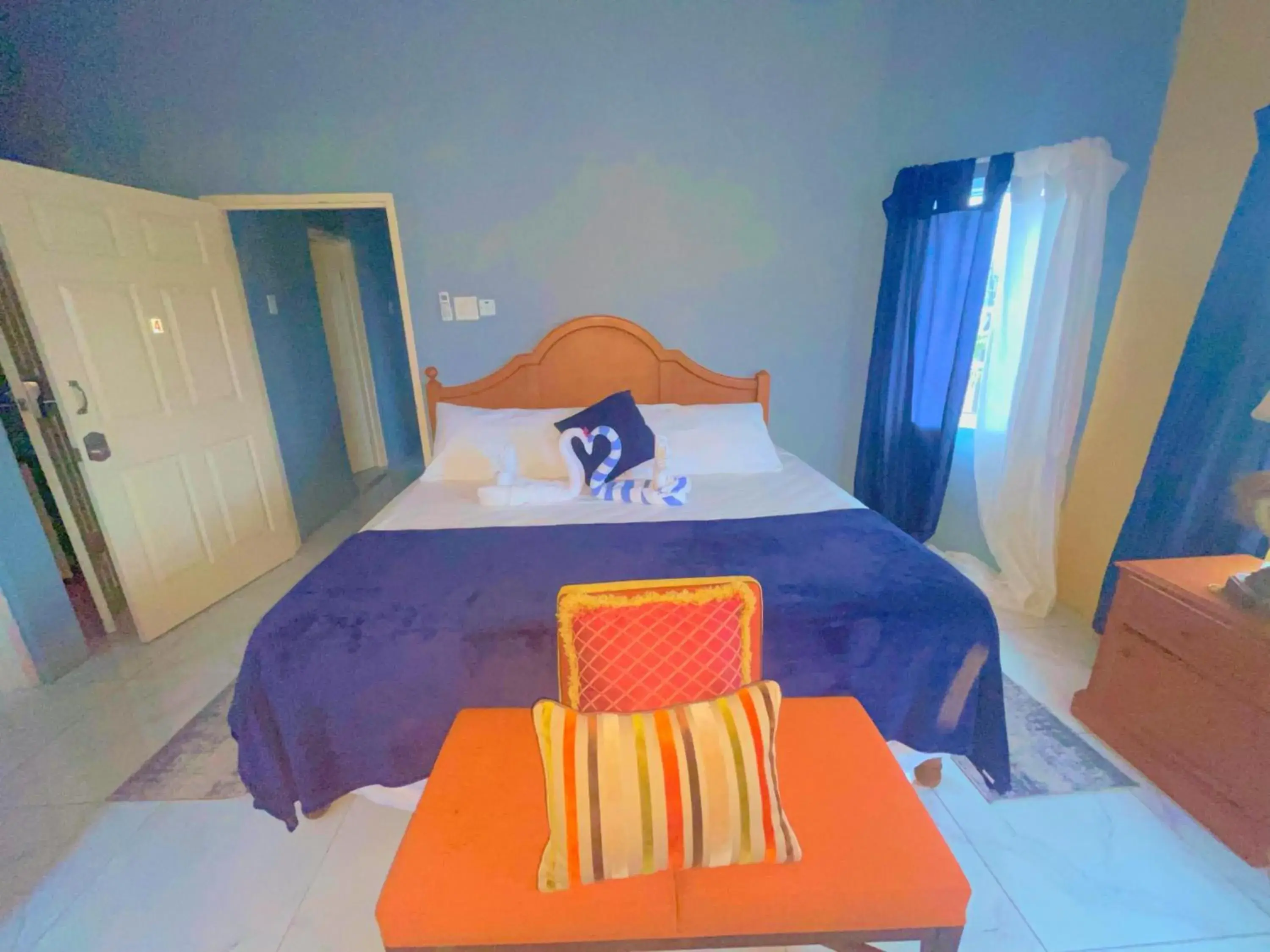 Deluxe Family Room in A taste of Jamaica Lavern’s Place Deluxe Family Room in A taste of Jamaica Lavern’s Place