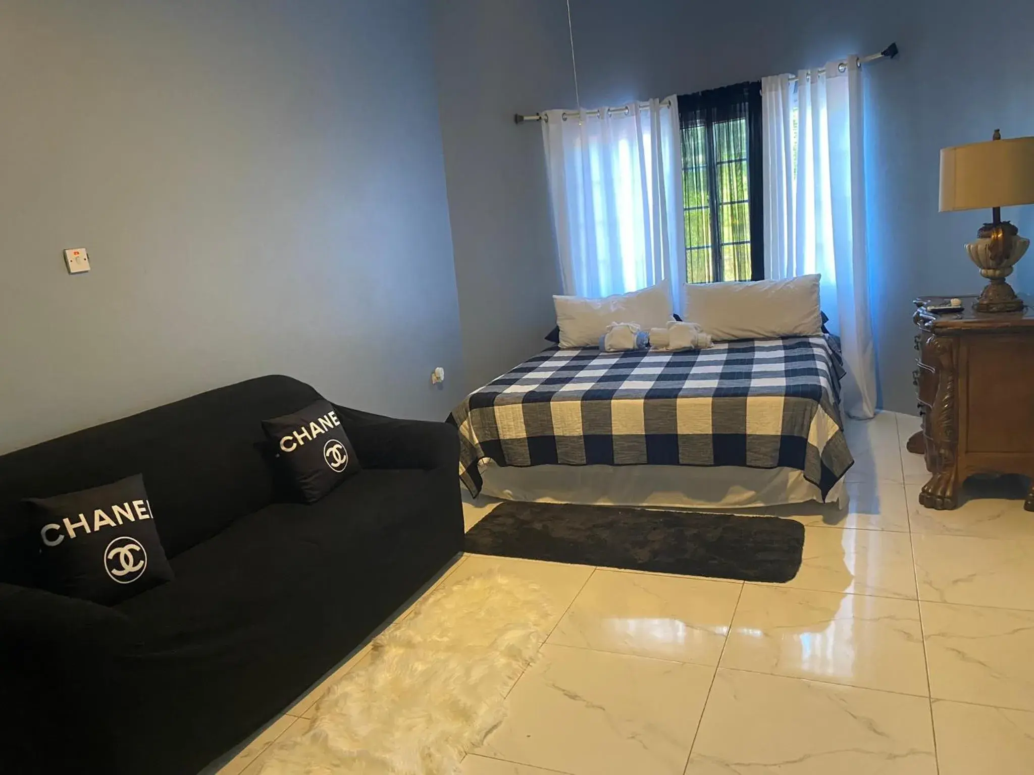 Deluxe Family Suite in A taste of Jamaica Lavern’s Place Deluxe Family Suite in A taste of Jamaica Lavern’s Place