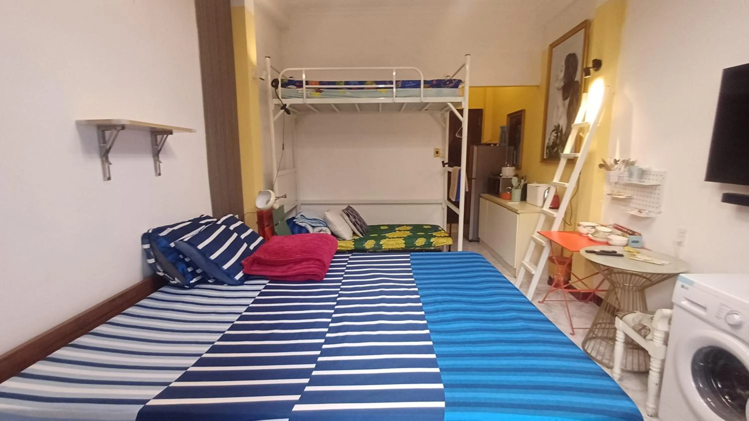 Communal lounge/ TV room, Bed in Homestay Hostel Apartment Minh Lộc
