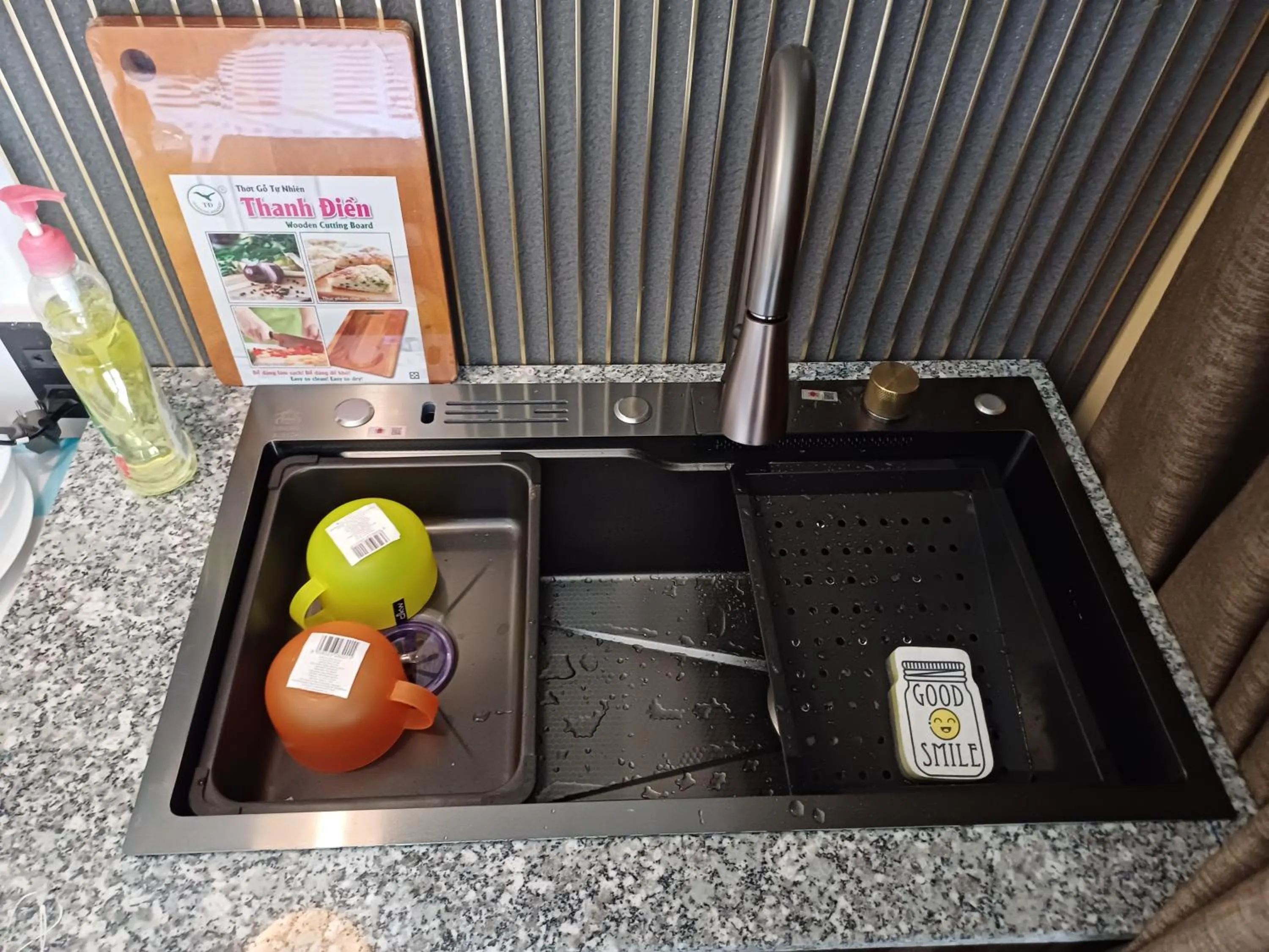 Kitchen or kitchenette in Homestay Hostel Apartment Minh Lộc