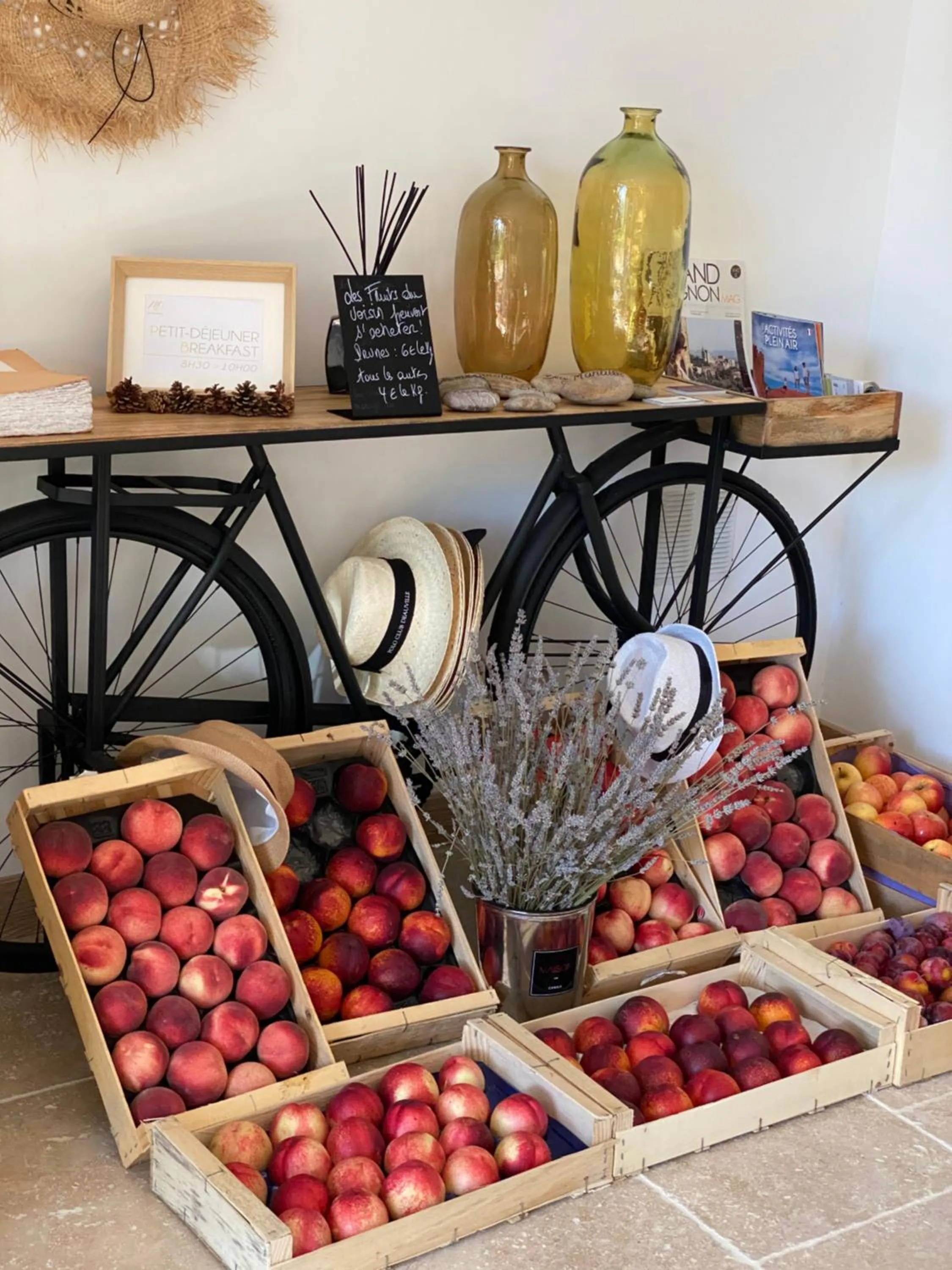 Food and drinks in Mas de Capelou