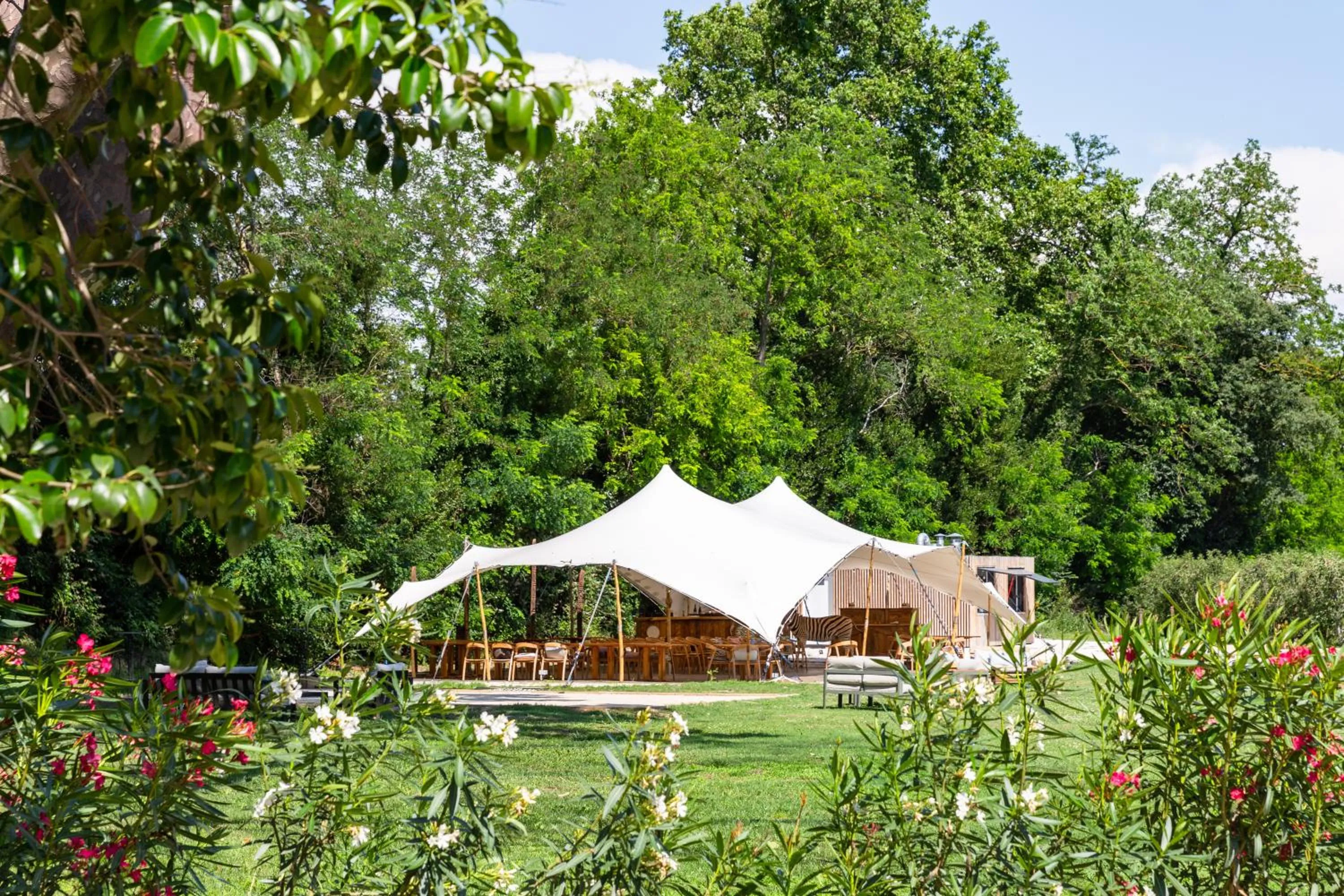 Restaurant/places to eat in Mas de Capelou