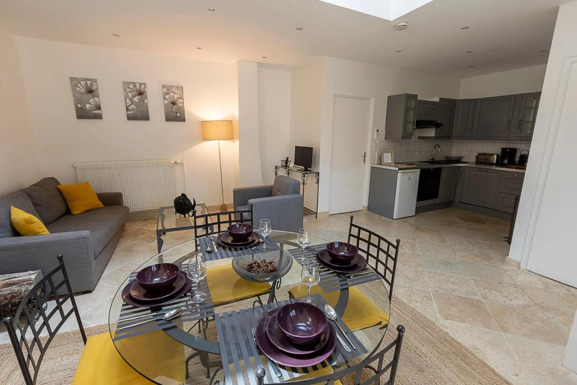 Dining area in Mas de Capelou