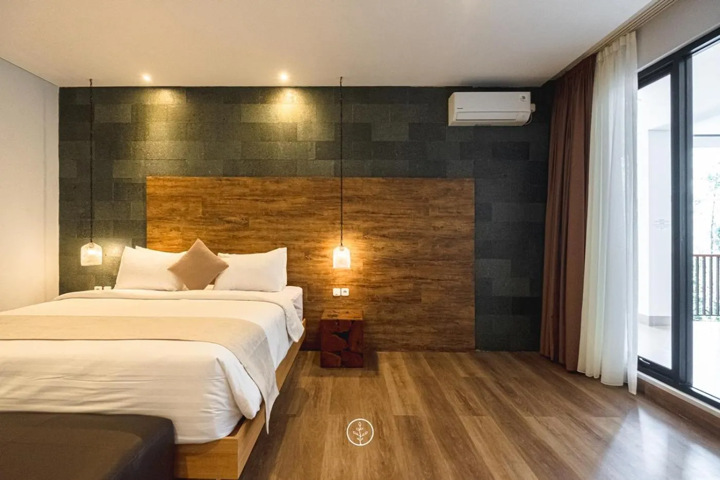 Bed in Atsuka Hill View Villa 8 bedrooms with a private heated swimming pool