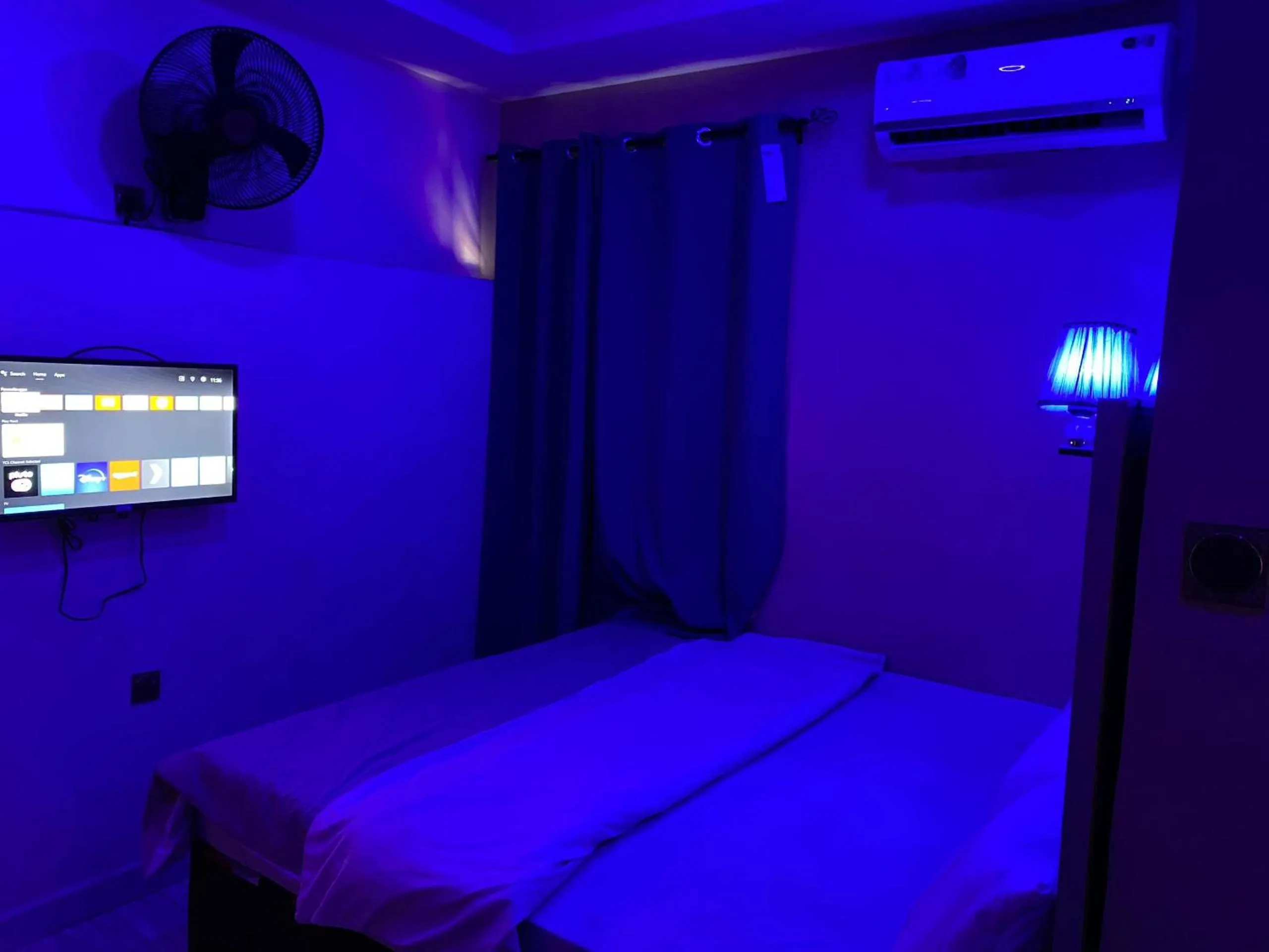 Bed in MTA Lounge and Leisures