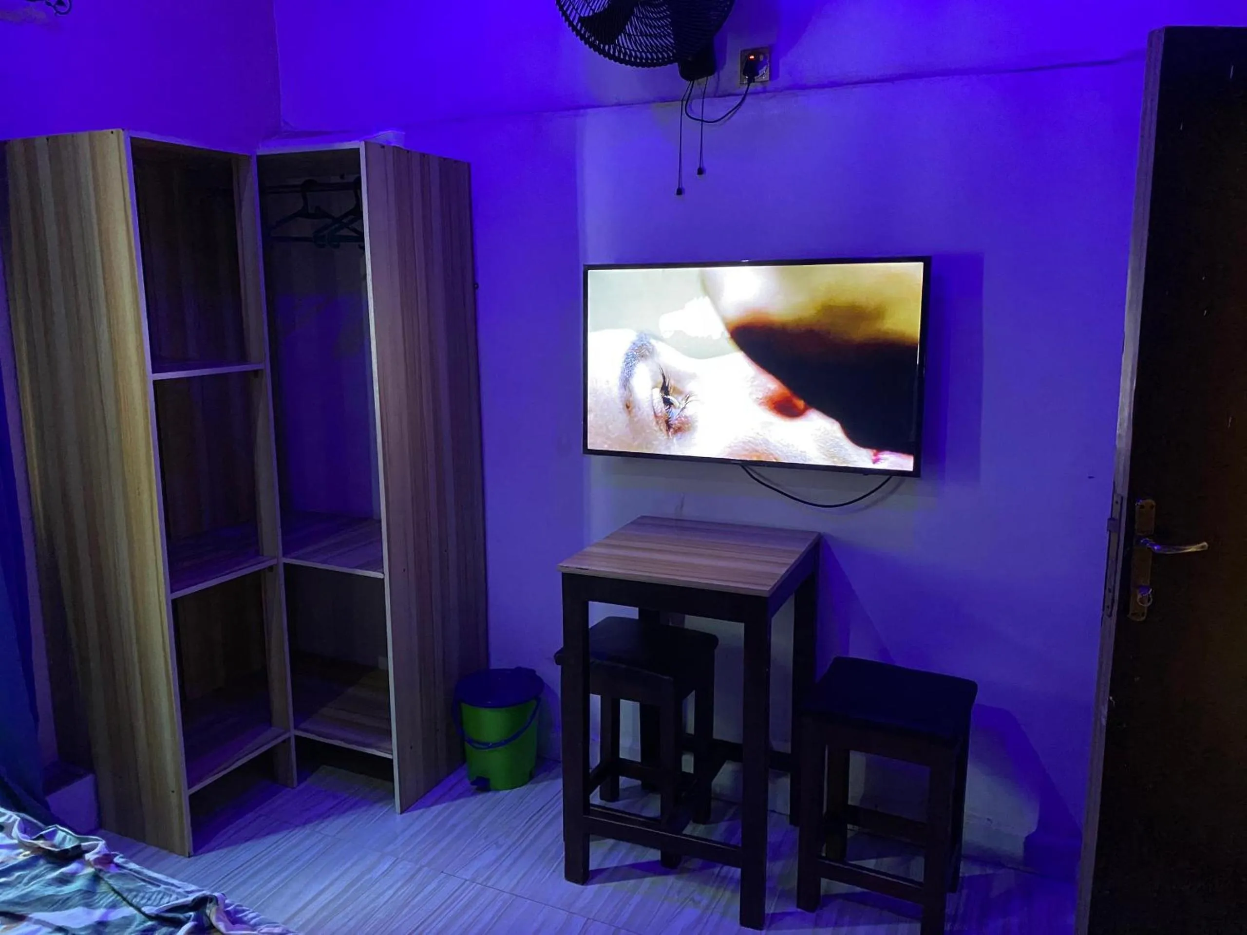 MTA Lounge and Leisures