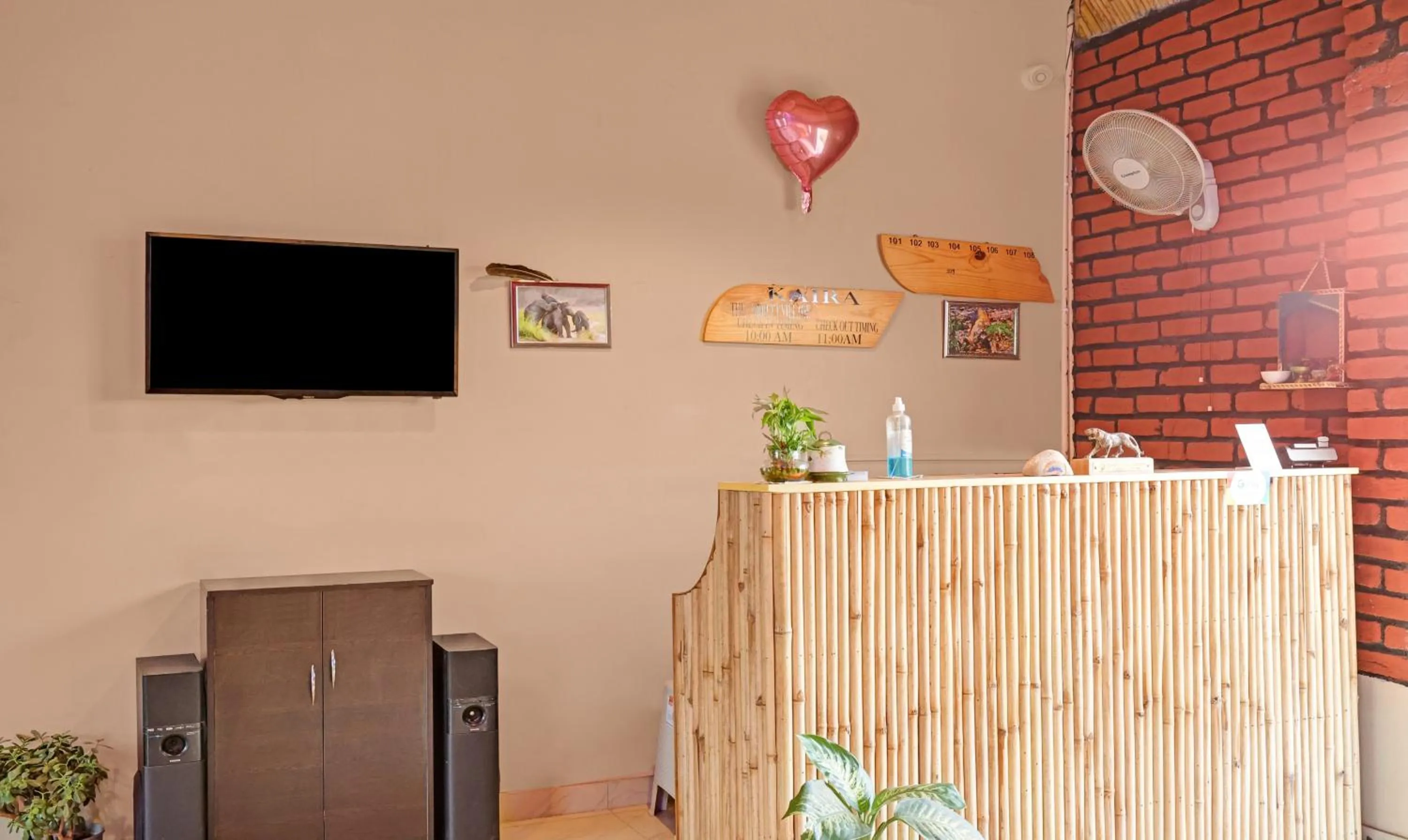 Lobby or reception in Treebo Kaira Resort With Pool View, 5 Km From Jim Corbett Jungle Safari