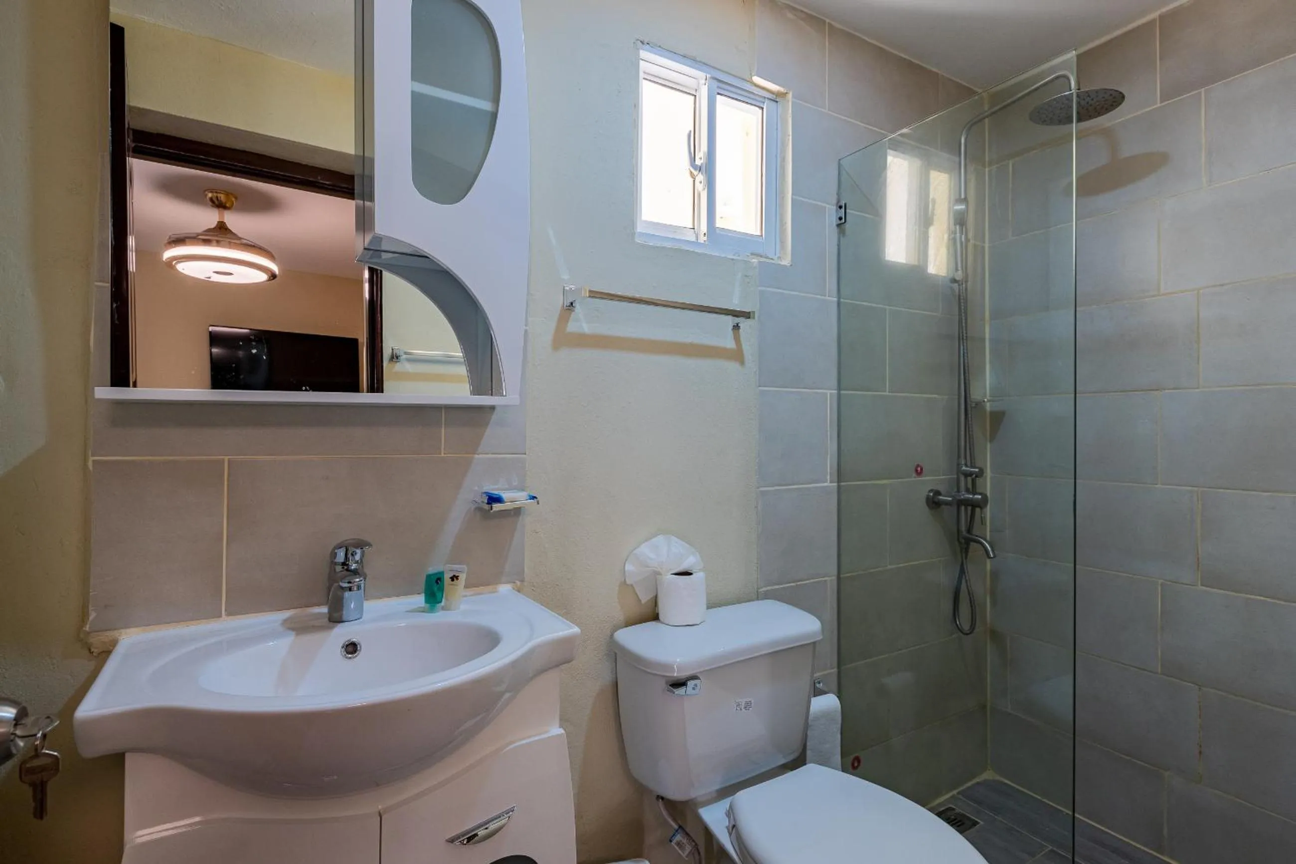 Shower in Hotel Turístico Marian