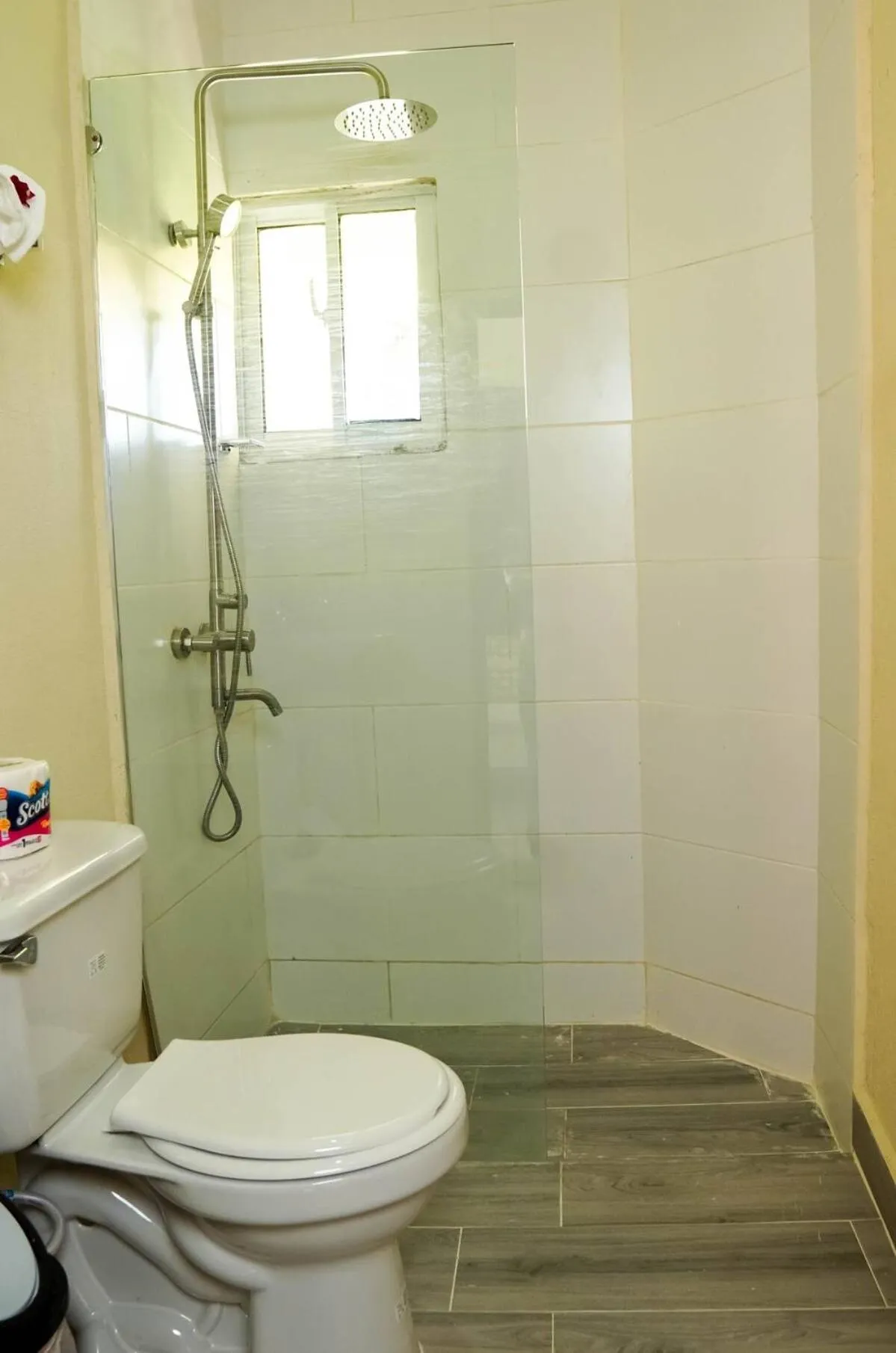 Shower in Hotel Turístico Marian