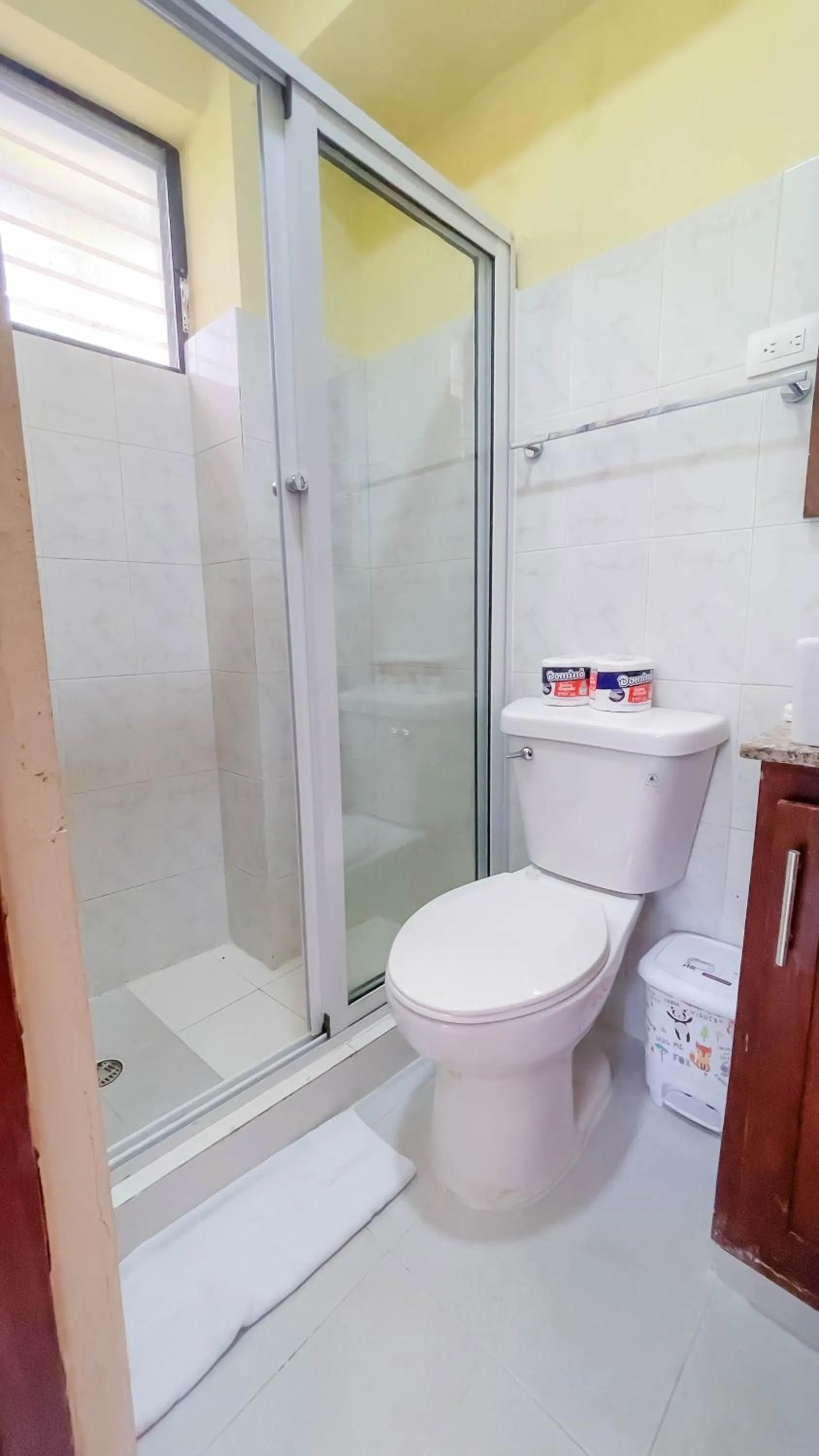 Shower in Hotel Turístico Marian