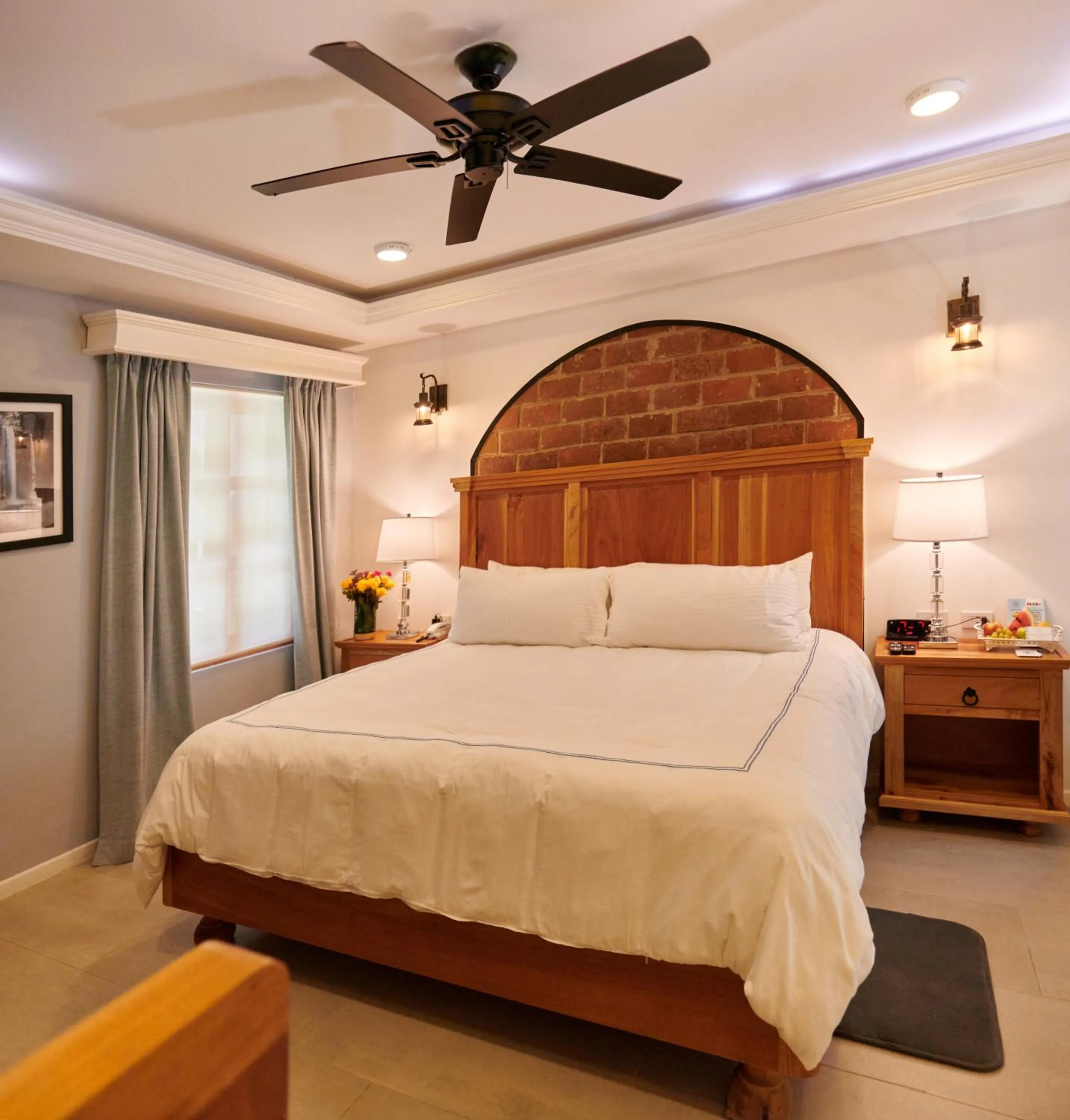 Bedroom, Bed in Hacienda Valentino