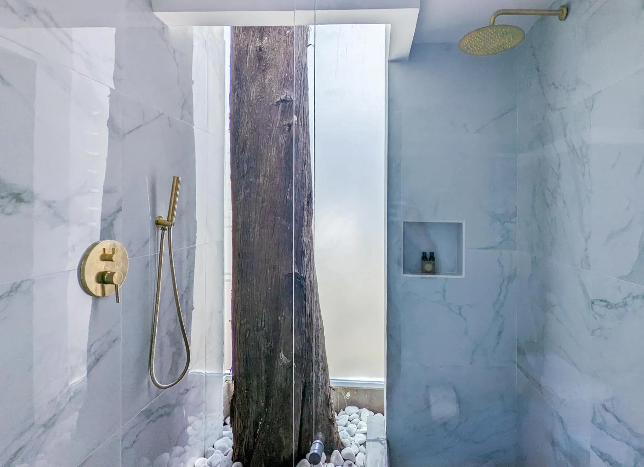 Shower in Hacienda Valentino