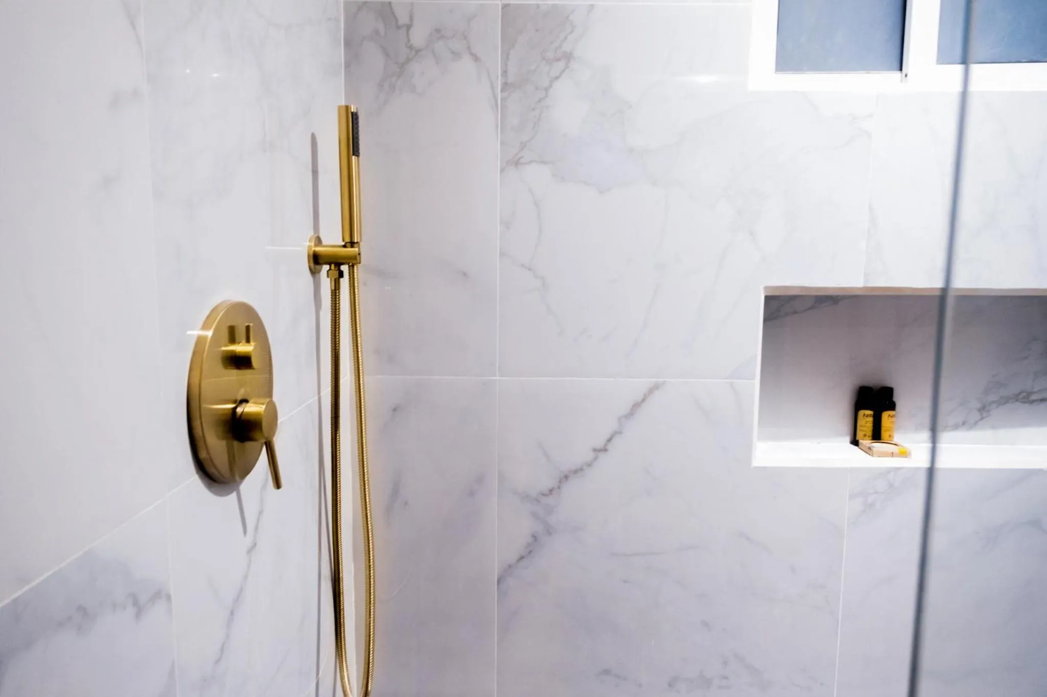 Shower in Hacienda Valentino