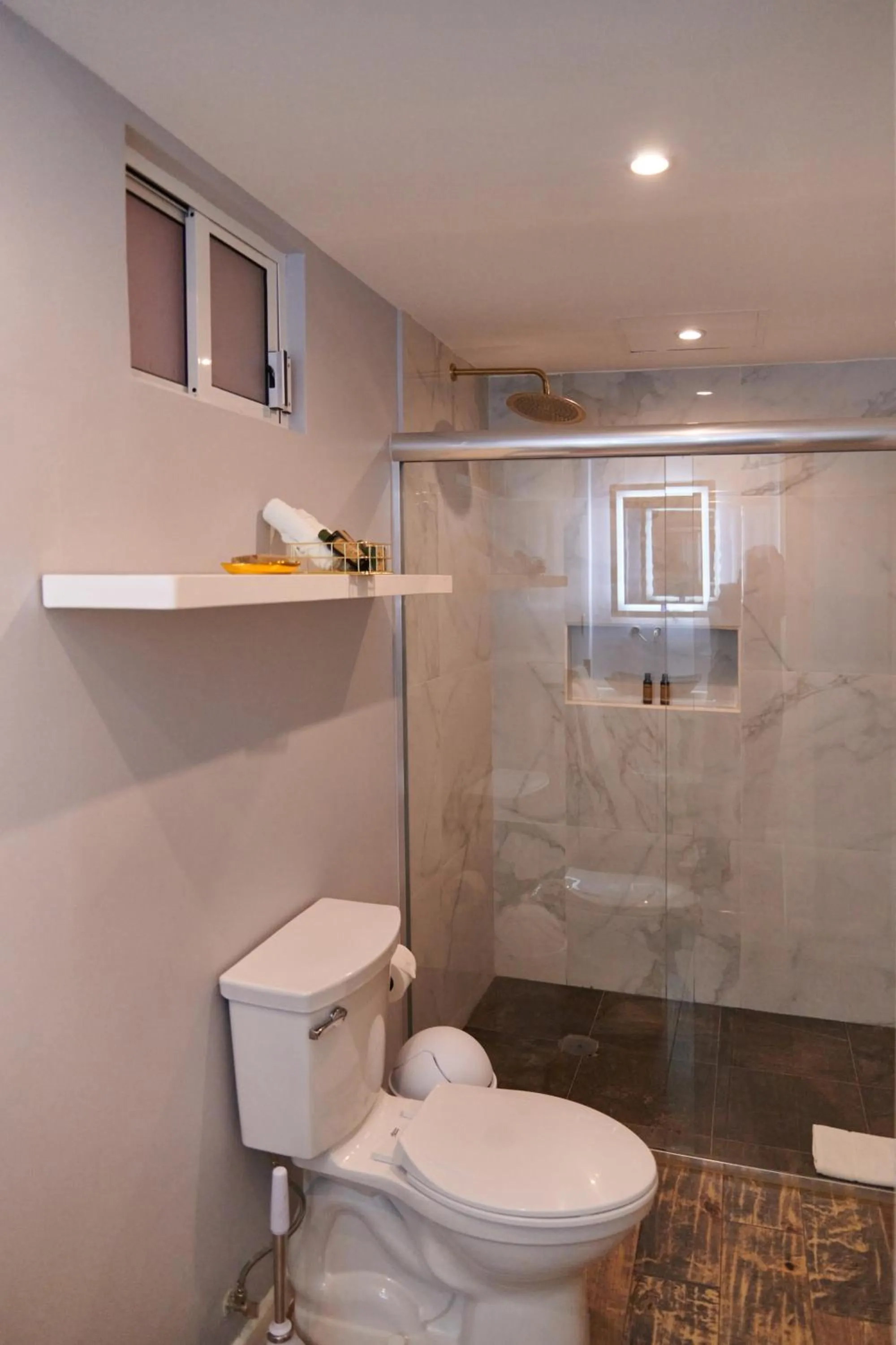 Bathroom in Hacienda Valentino