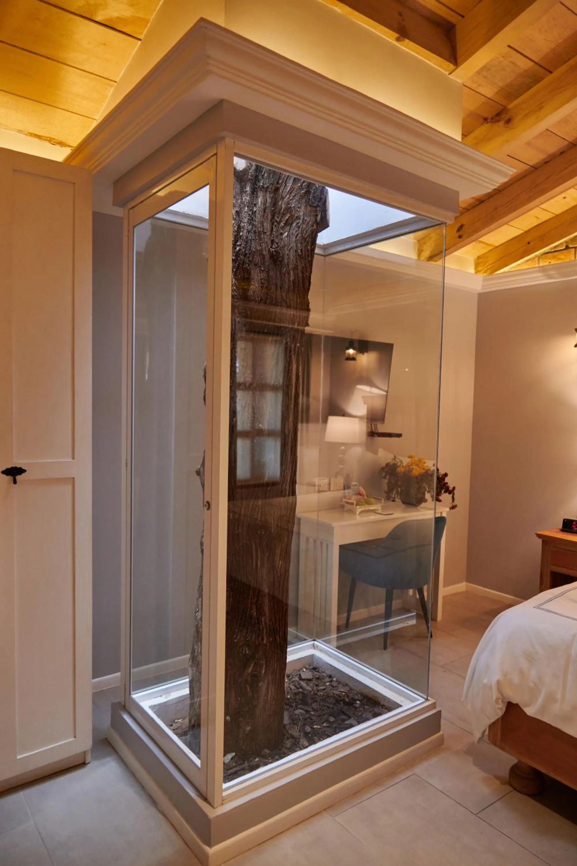 Bedroom, Bed in Hacienda Valentino