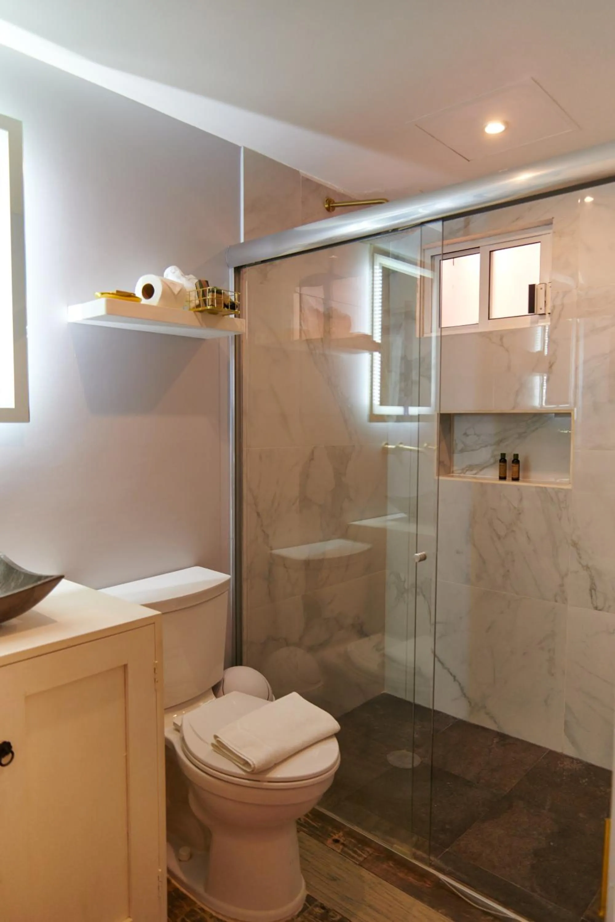 Bathroom in Hacienda Valentino