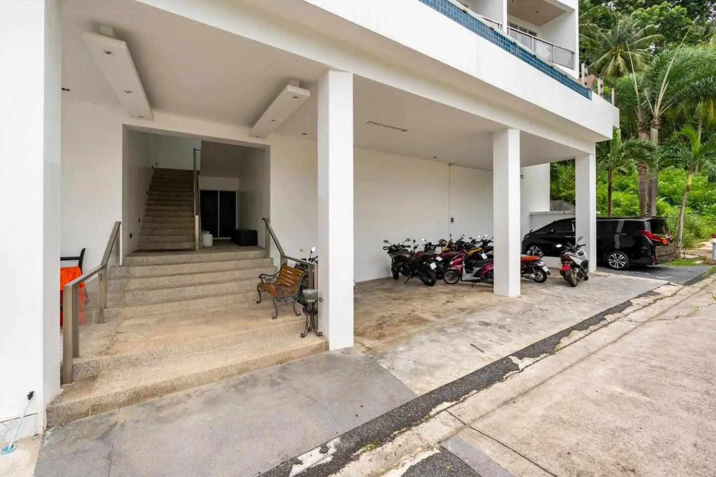 Property building in Lae Lay Suites - Karon Beach