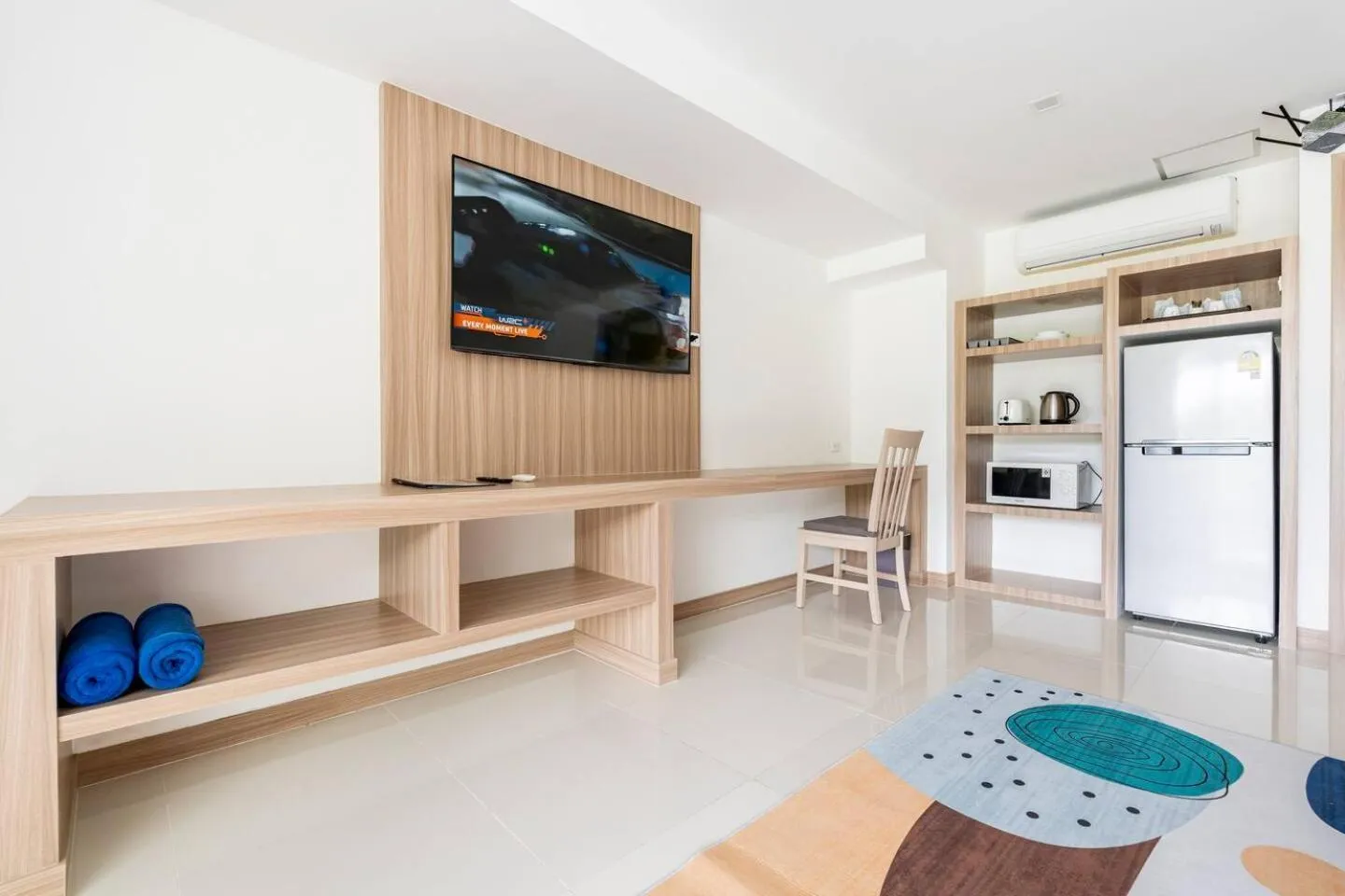 TV and multimedia in Lae Lay Suites - Karon Beach